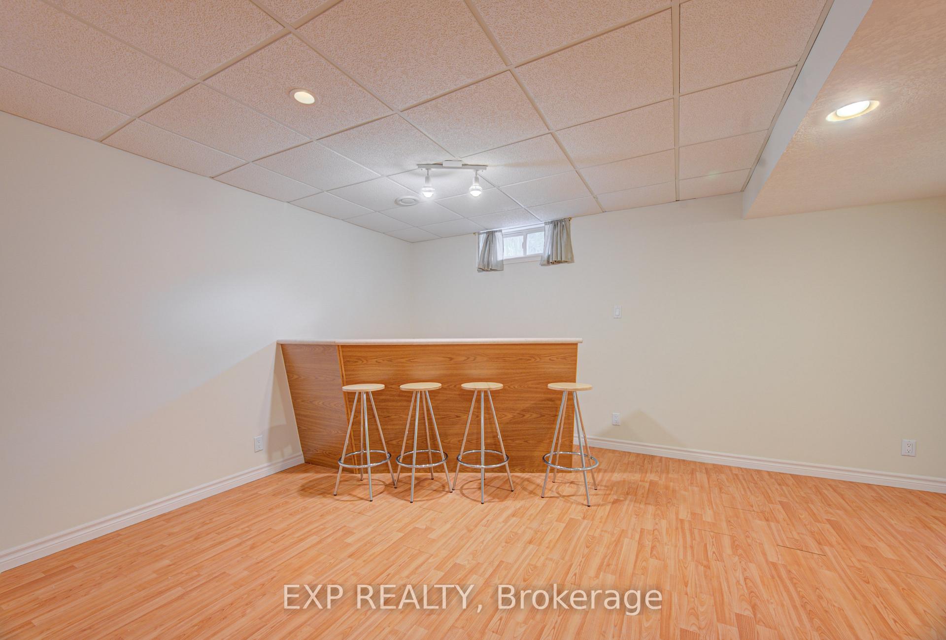Photo 20 of 225 Dartmoor Crescent, Waterloo, Bridgeport — HOMEH