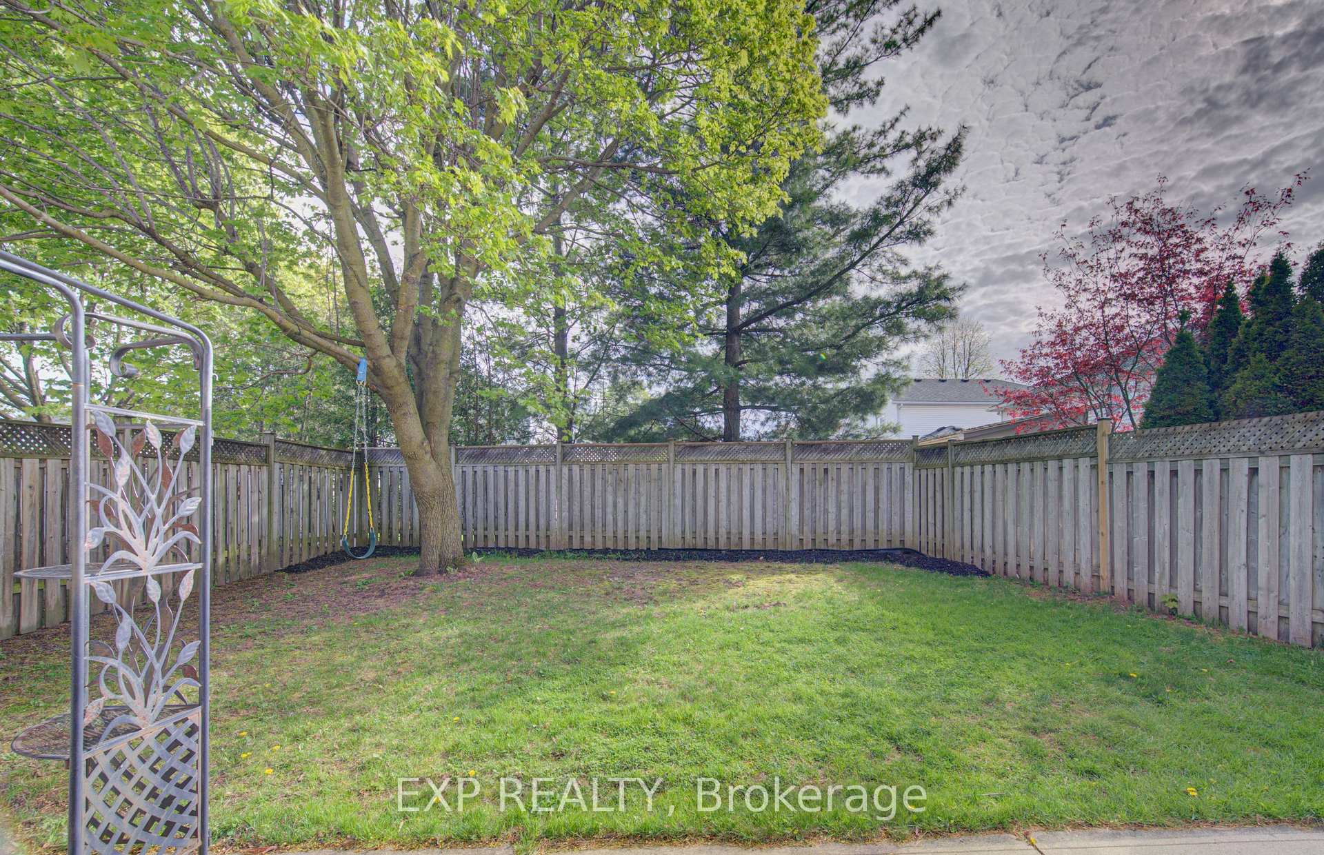 Photo 25 of 225 Dartmoor Crescent, Waterloo, Bridgeport — HOMEH