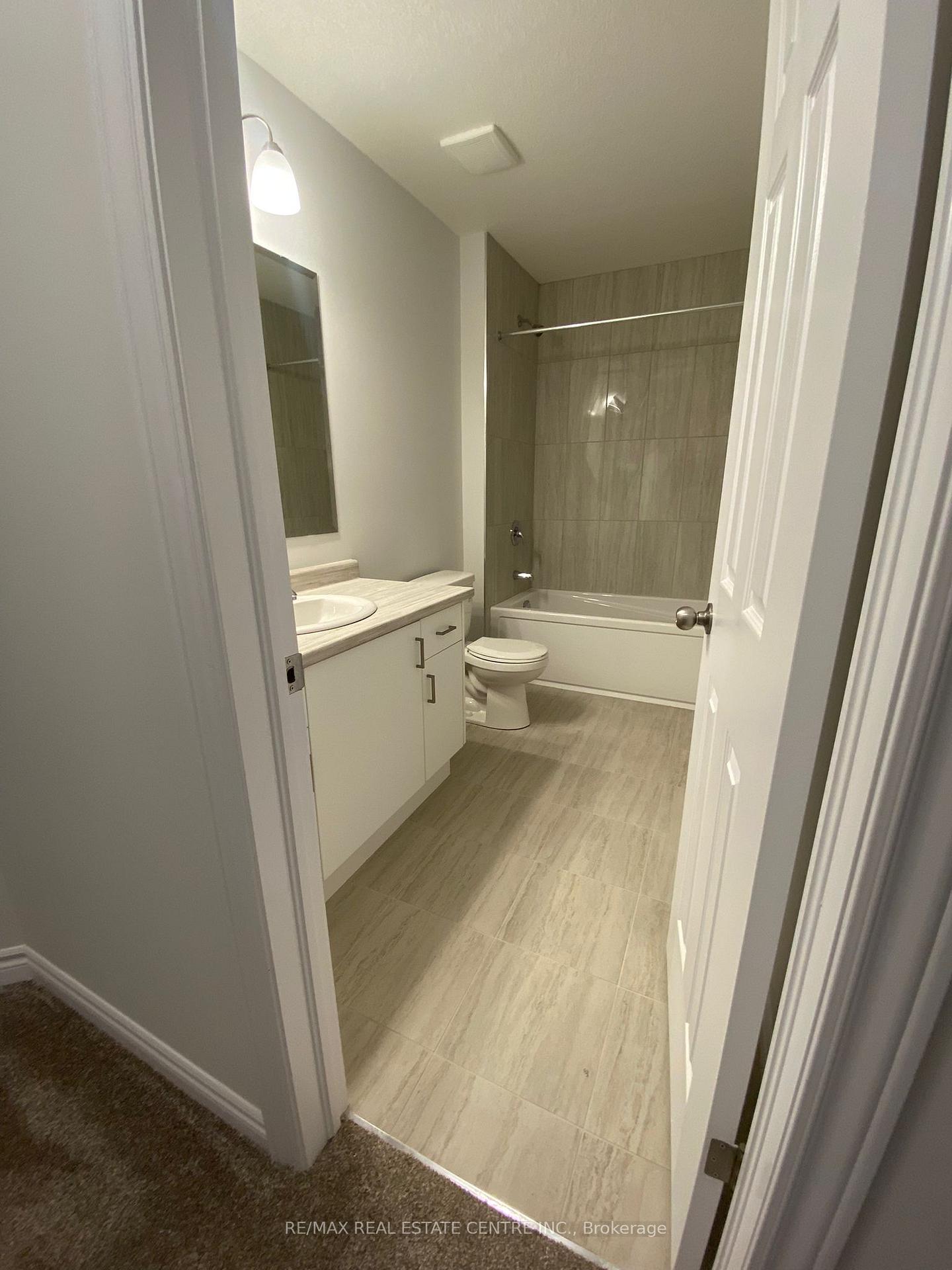 Photo 11 of 3028 Turner Crescent, London, South U — HOMEH