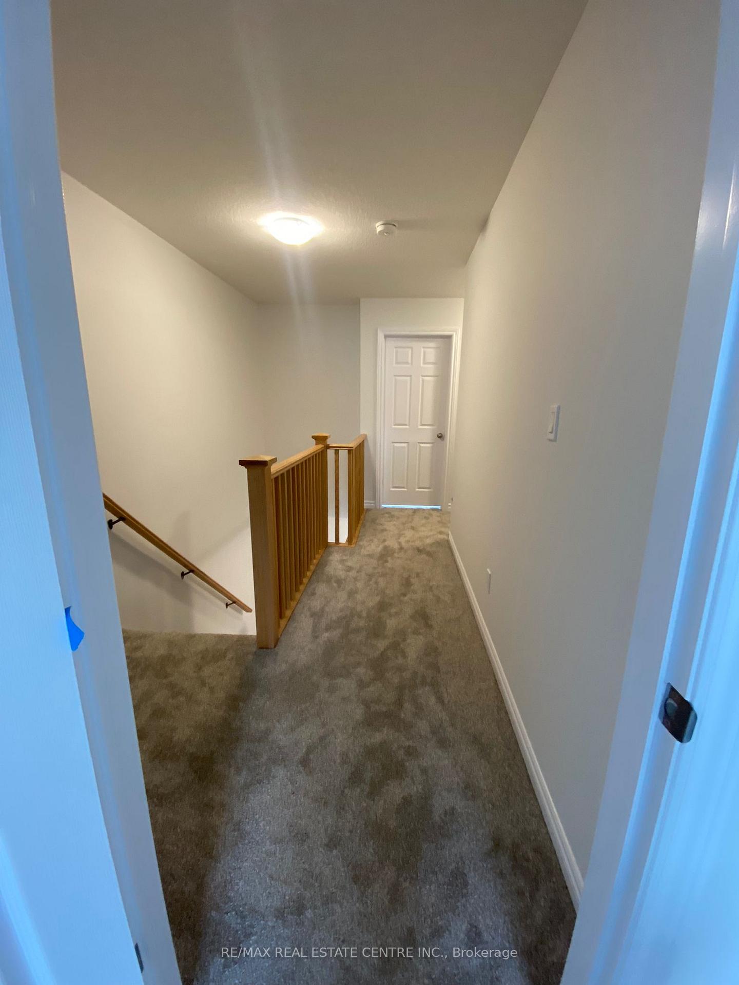 Photo 12 of 3028 Turner Crescent, London, South U — HOMEH