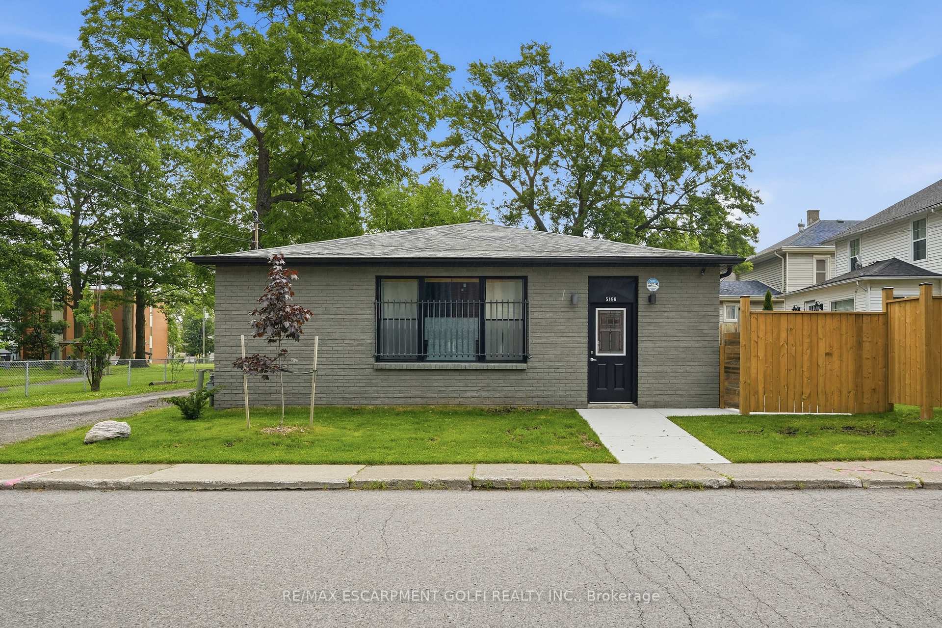 Photo 1 of 5196 Fourth Avenue, Niagara Falls, Cherrywood — HOMEH