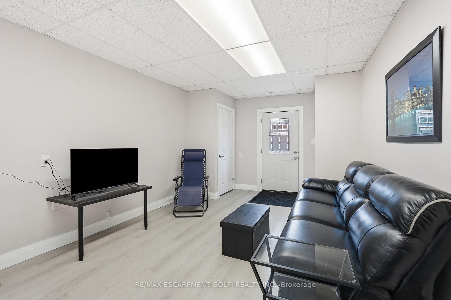 Photo 8 of 5196 Fourth Avenue, Niagara Falls, Cherrywood — HOMEH