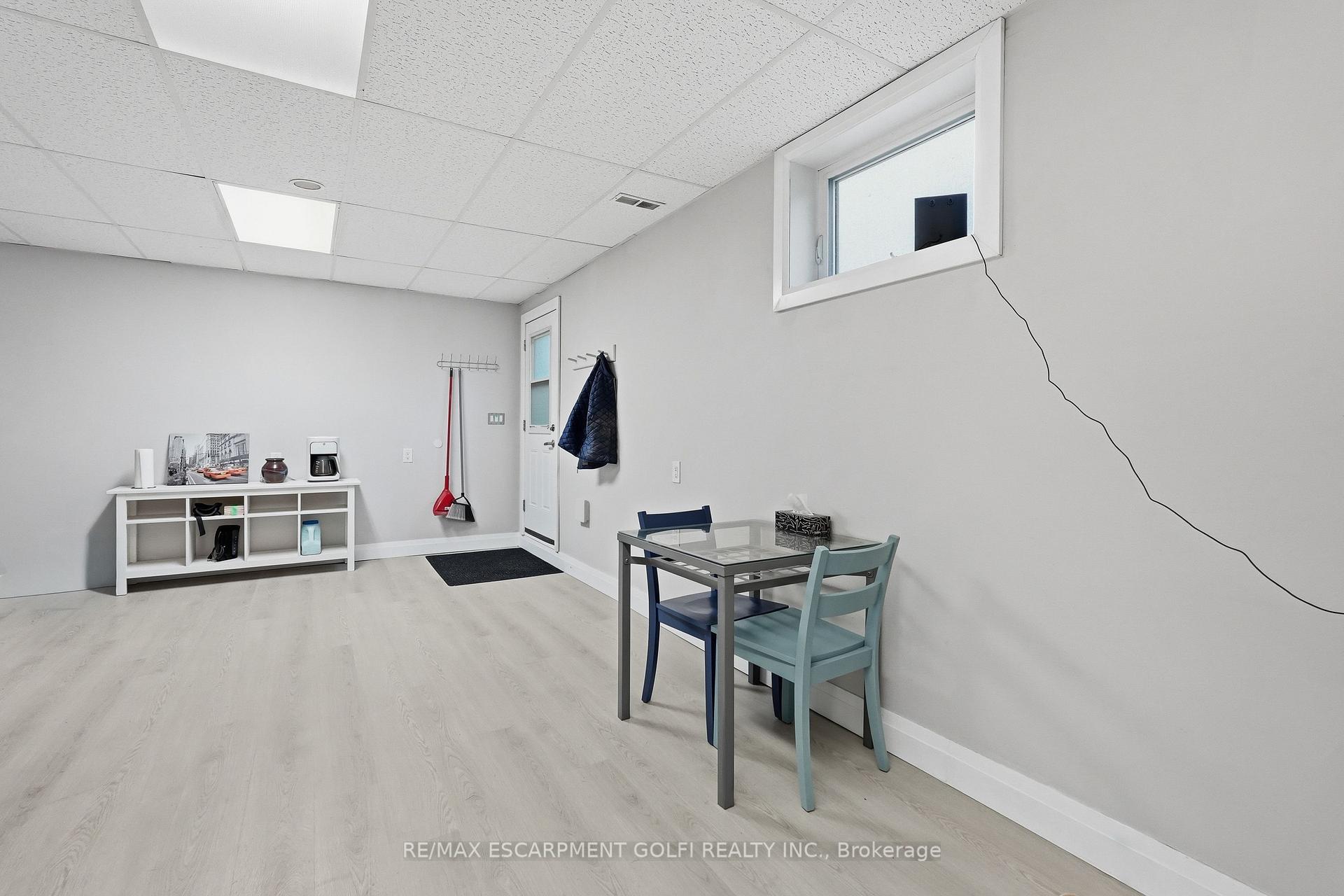 Photo 9 of 5196 Fourth Avenue, Niagara Falls, Cherrywood — HOMEH
