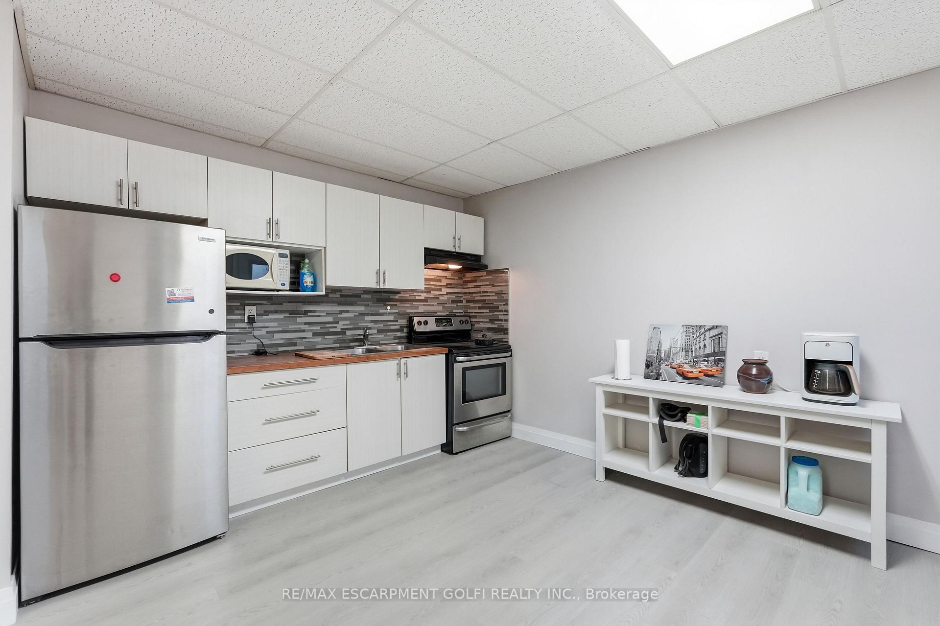 Photo 14 of 5196 Fourth Avenue, Niagara Falls, Cherrywood — HOMEH