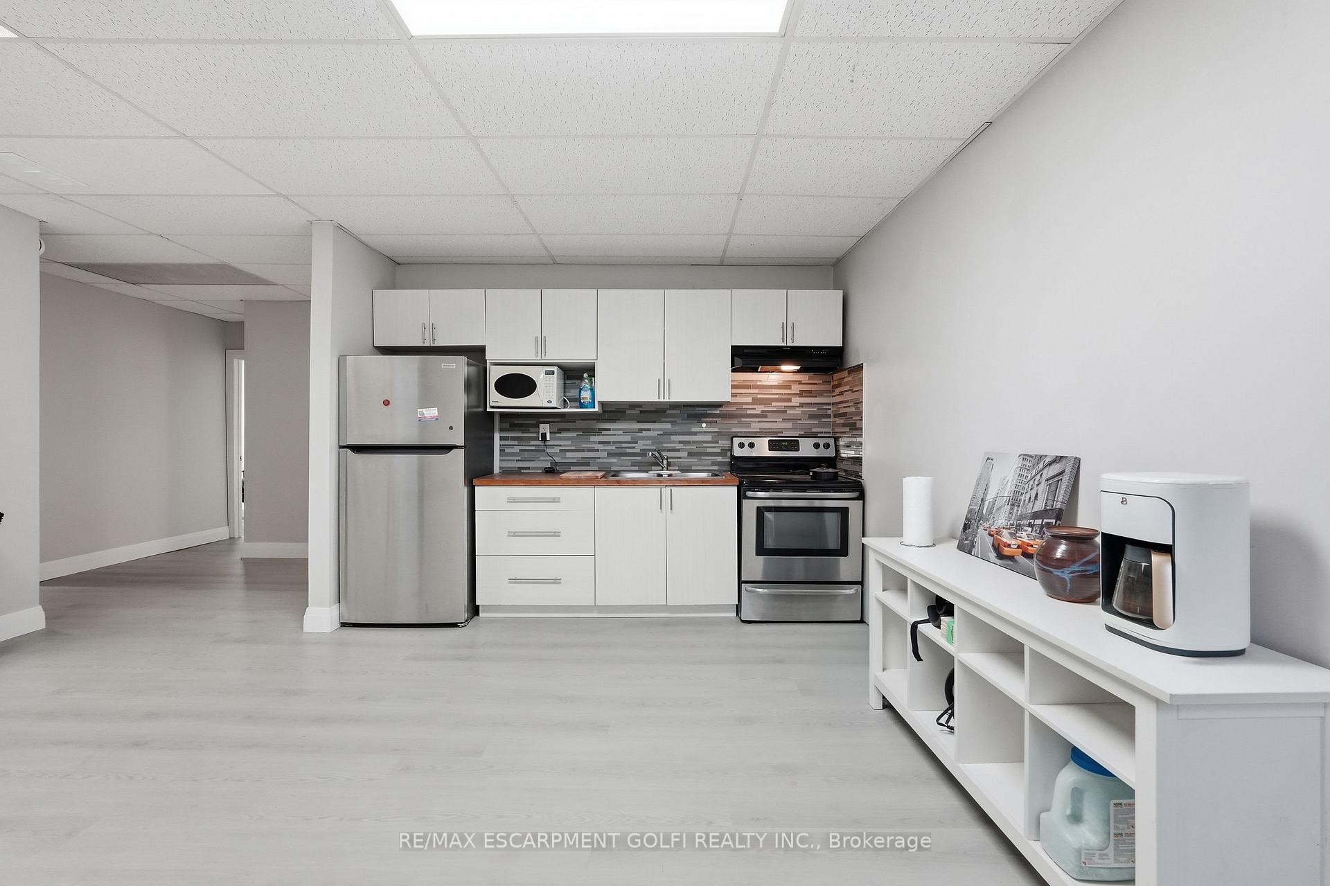 Photo 15 of 5196 Fourth Avenue, Niagara Falls, Cherrywood — HOMEH
