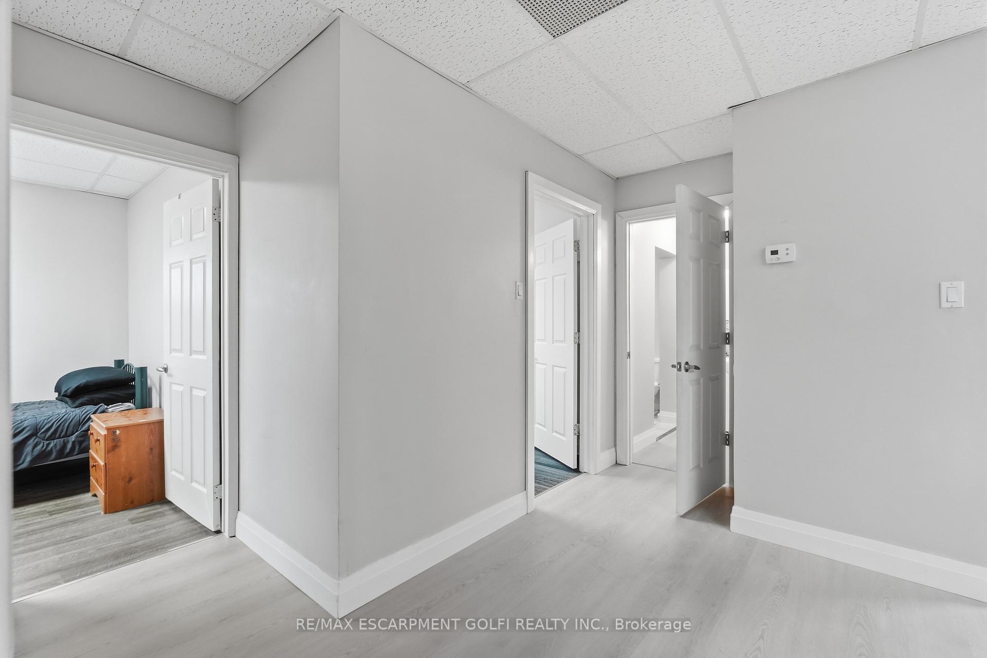 Photo 17 of 5196 Fourth Avenue, Niagara Falls, Cherrywood — HOMEH