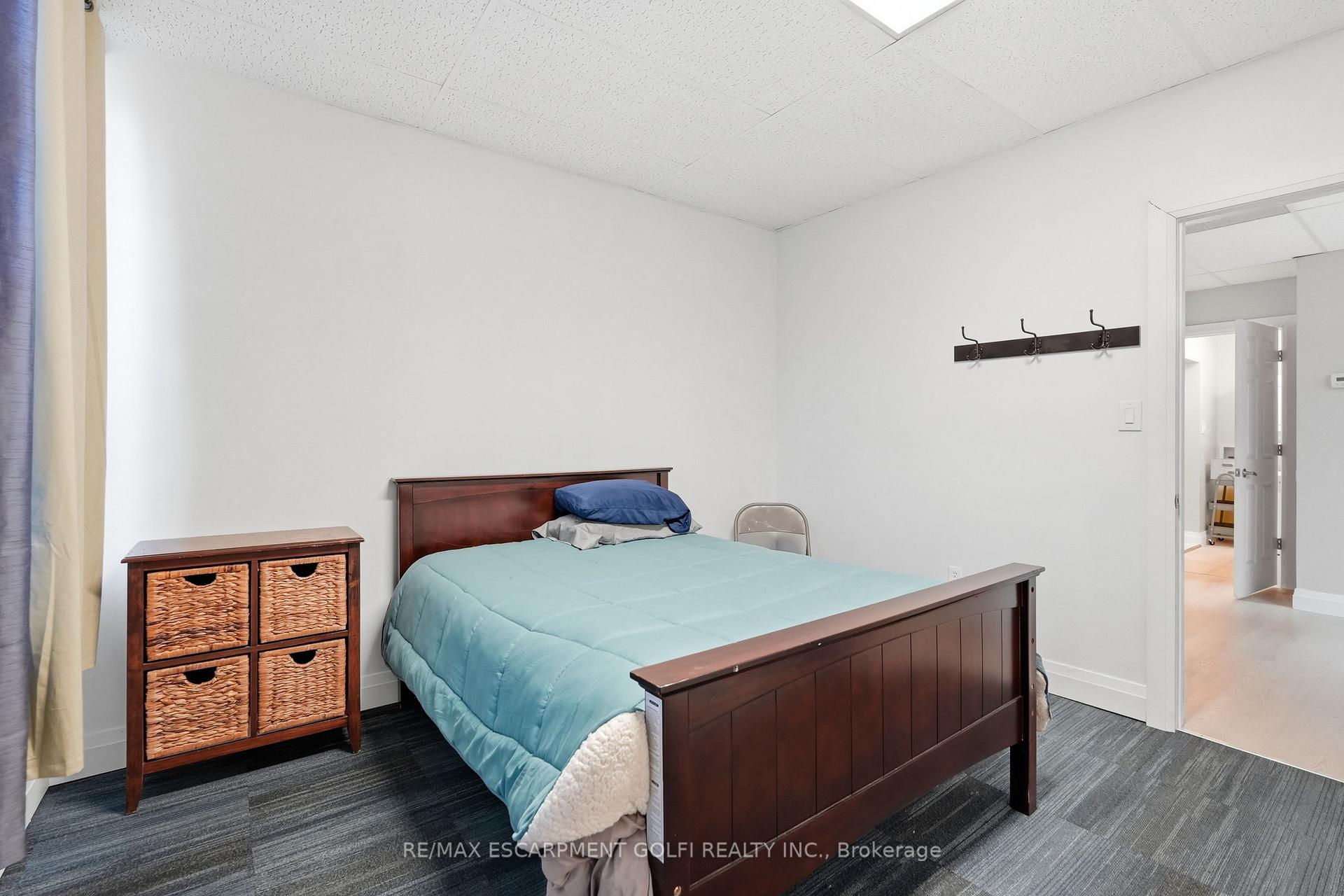 Photo 19 of 5196 Fourth Avenue, Niagara Falls, Cherrywood — HOMEH