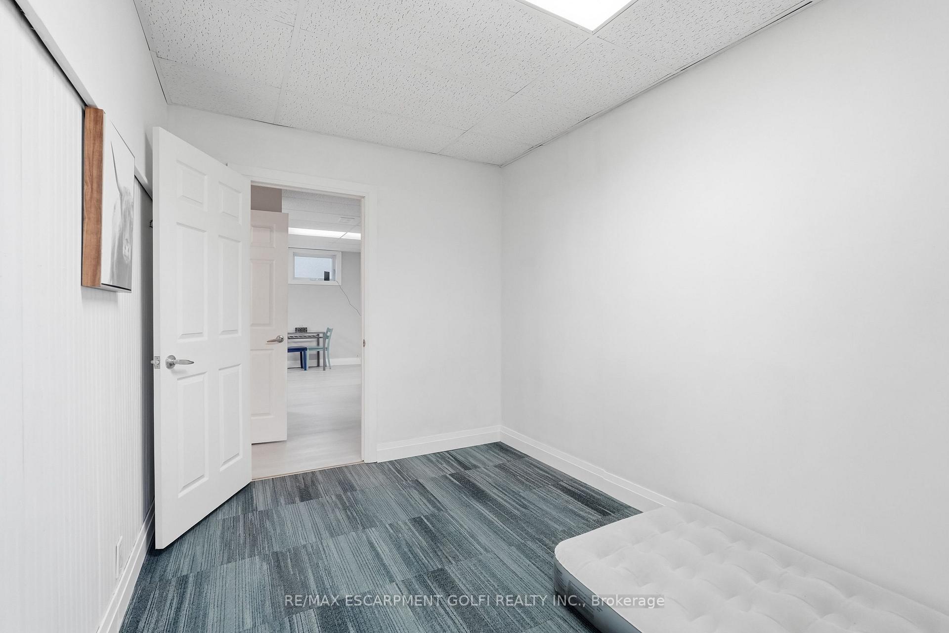 Photo 26 of 5196 Fourth Avenue, Niagara Falls, Cherrywood — HOMEH