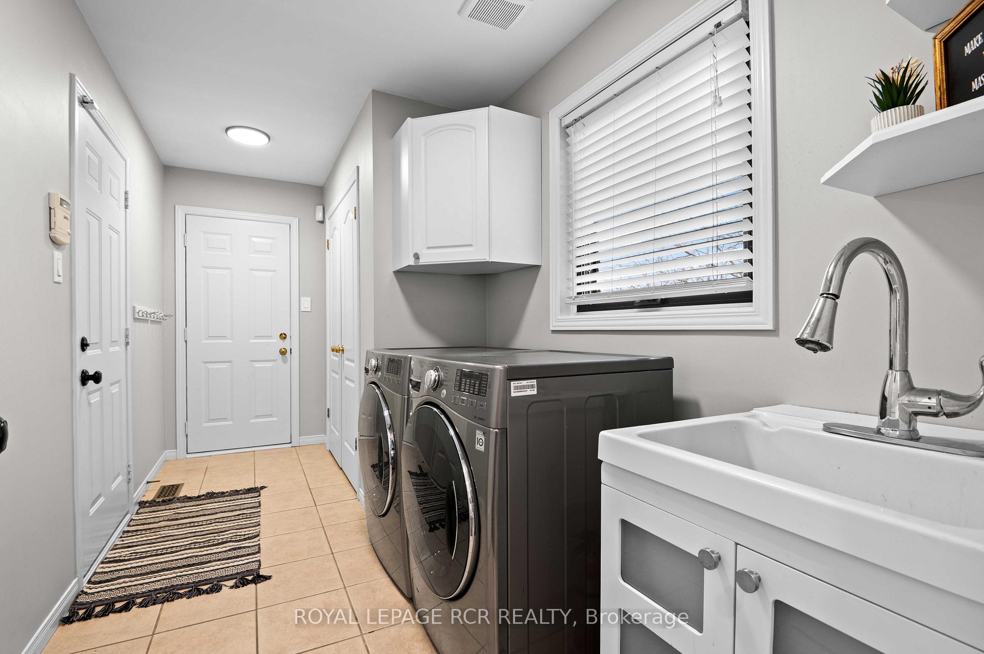 Photo 21 of 118 Oak Ridge Drive, Orangeville — HOMEH