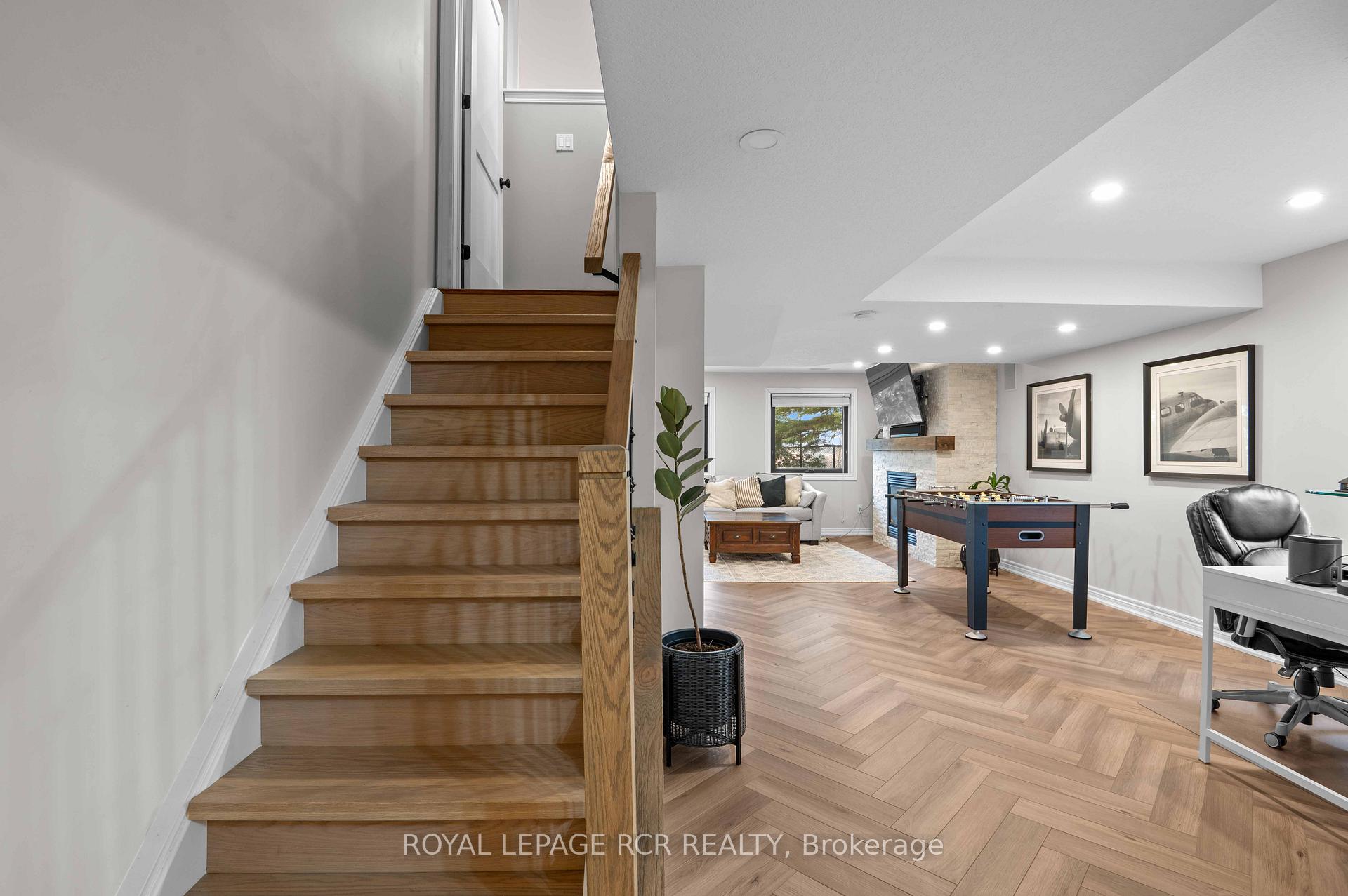 Photo 34 of 118 Oak Ridge Drive, Orangeville — HOMEH