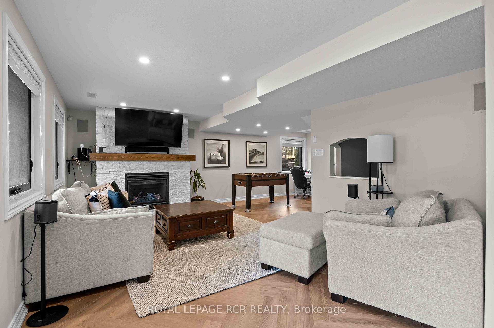 Photo 40 of 118 Oak Ridge Drive, Orangeville — HOMEH