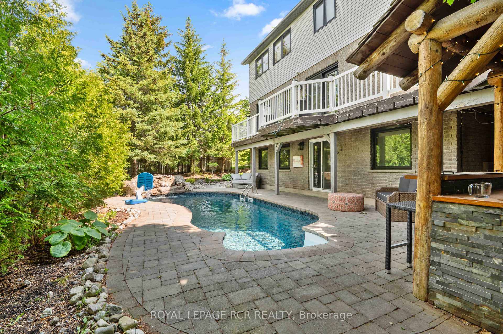 Photo 47 of 118 Oak Ridge Drive, Orangeville — HOMEH