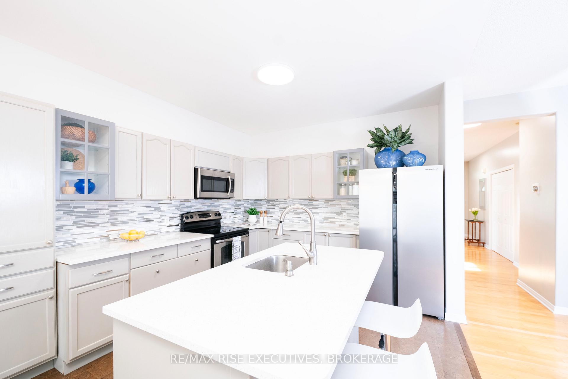 Photo 17 of 963 Bluffwood Avenue, Kingston, Kingston East (Incl Barret Crt) — HOMEH