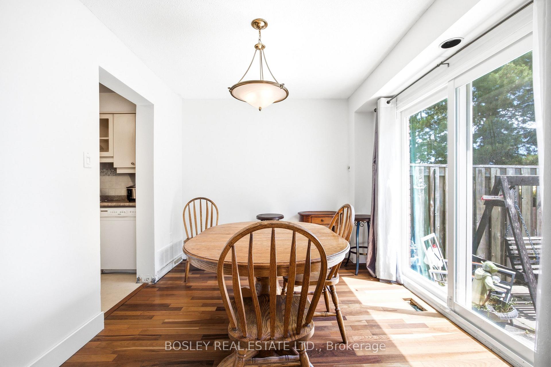 Photo 10 of Unit 18, 3079 Fifth Line W, Mississauga, Erin Mills — HOMEH