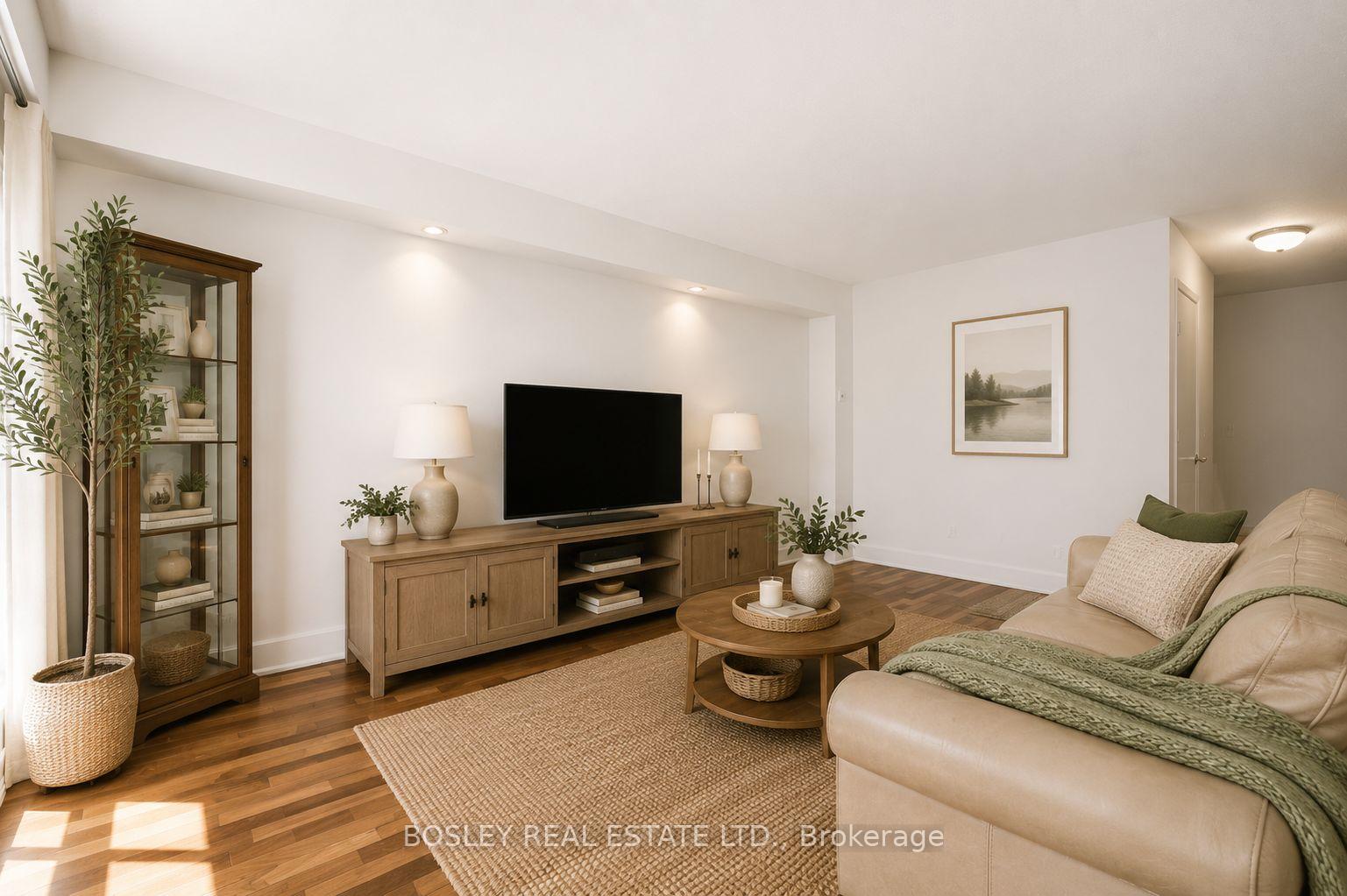 Photo 12 of Unit 18, 3079 Fifth Line W, Mississauga, Erin Mills — HOMEH