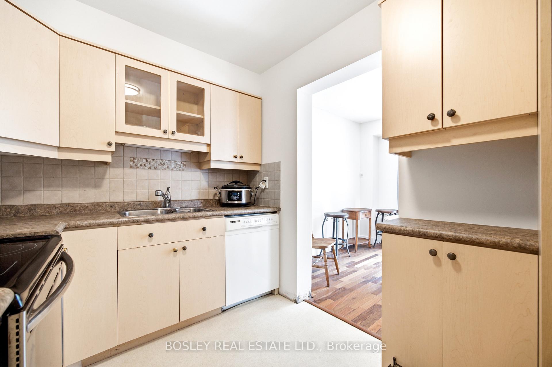 Photo 20 of Unit 18, 3079 Fifth Line W, Mississauga, Erin Mills — HOMEH