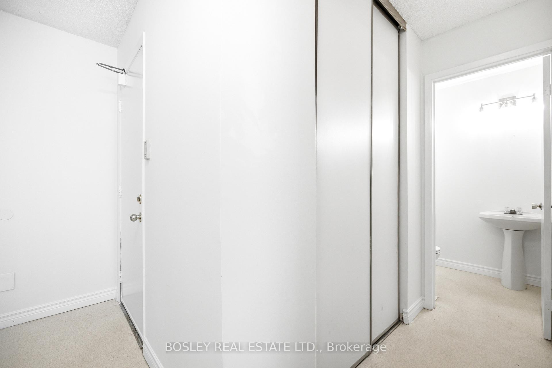 Photo 22 of Unit 18, 3079 Fifth Line W, Mississauga, Erin Mills — HOMEH