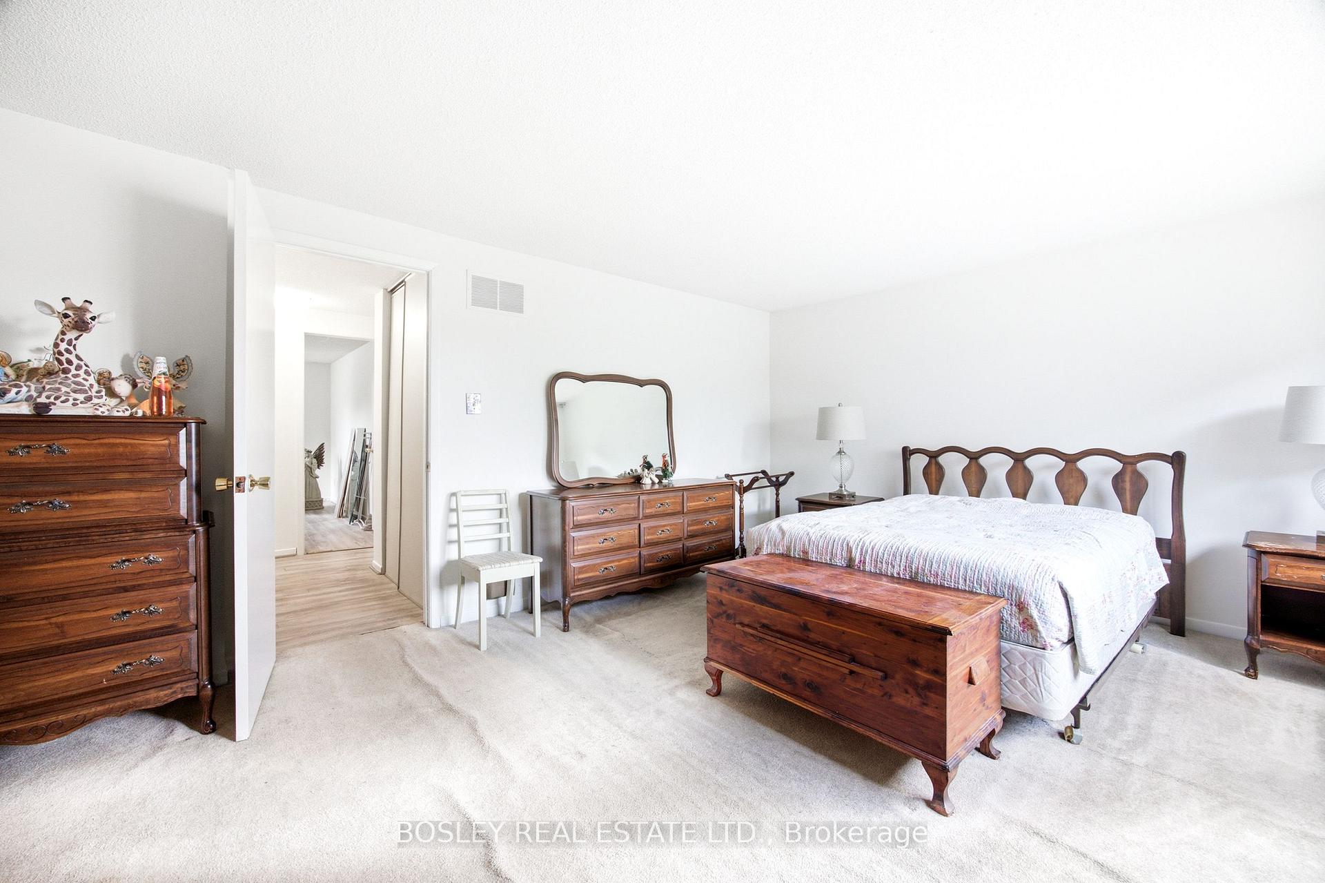 Photo 26 of Unit 18, 3079 Fifth Line W, Mississauga, Erin Mills — HOMEH