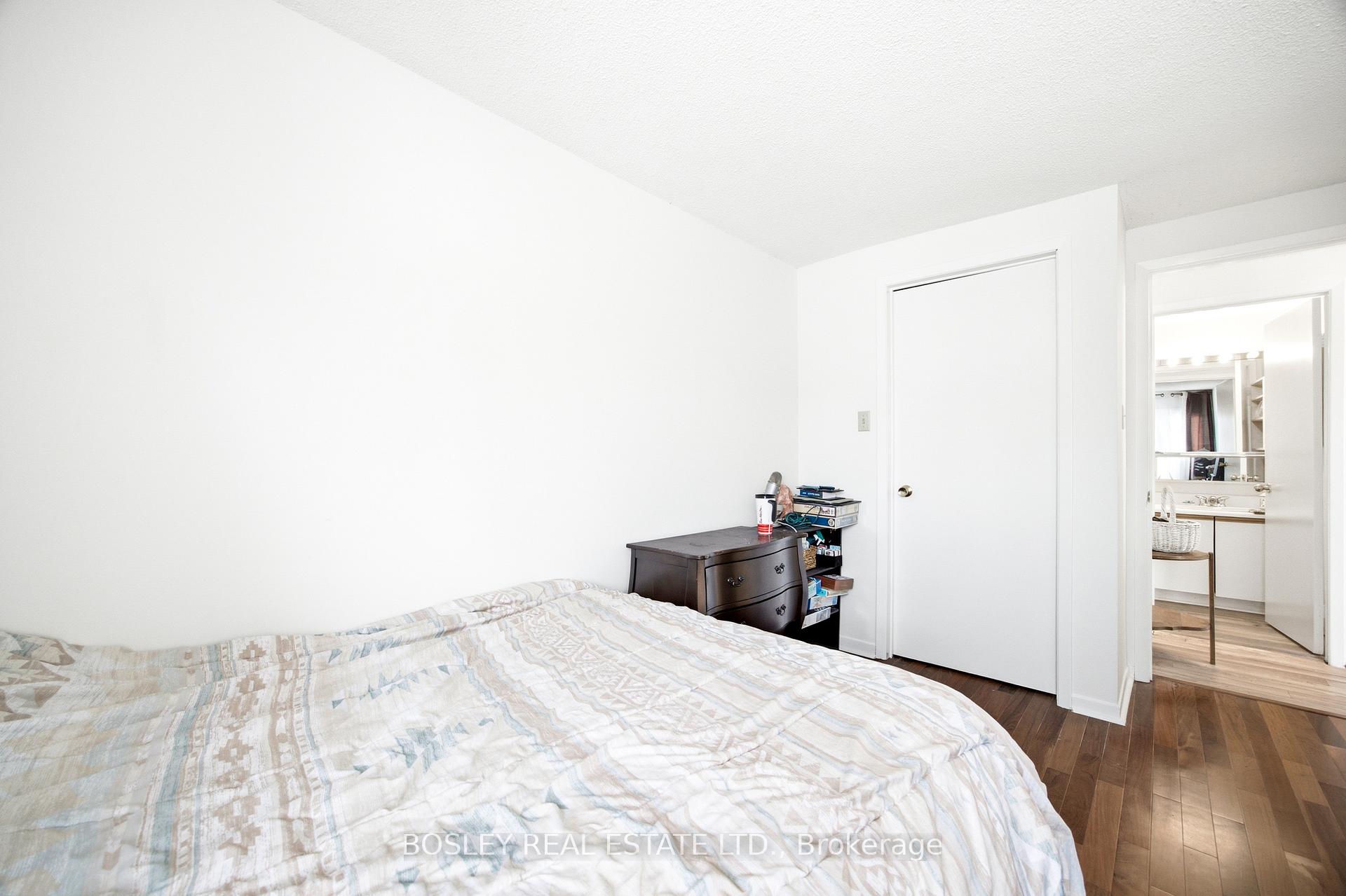 Photo 35 of Unit 18, 3079 Fifth Line W, Mississauga, Erin Mills — HOMEH