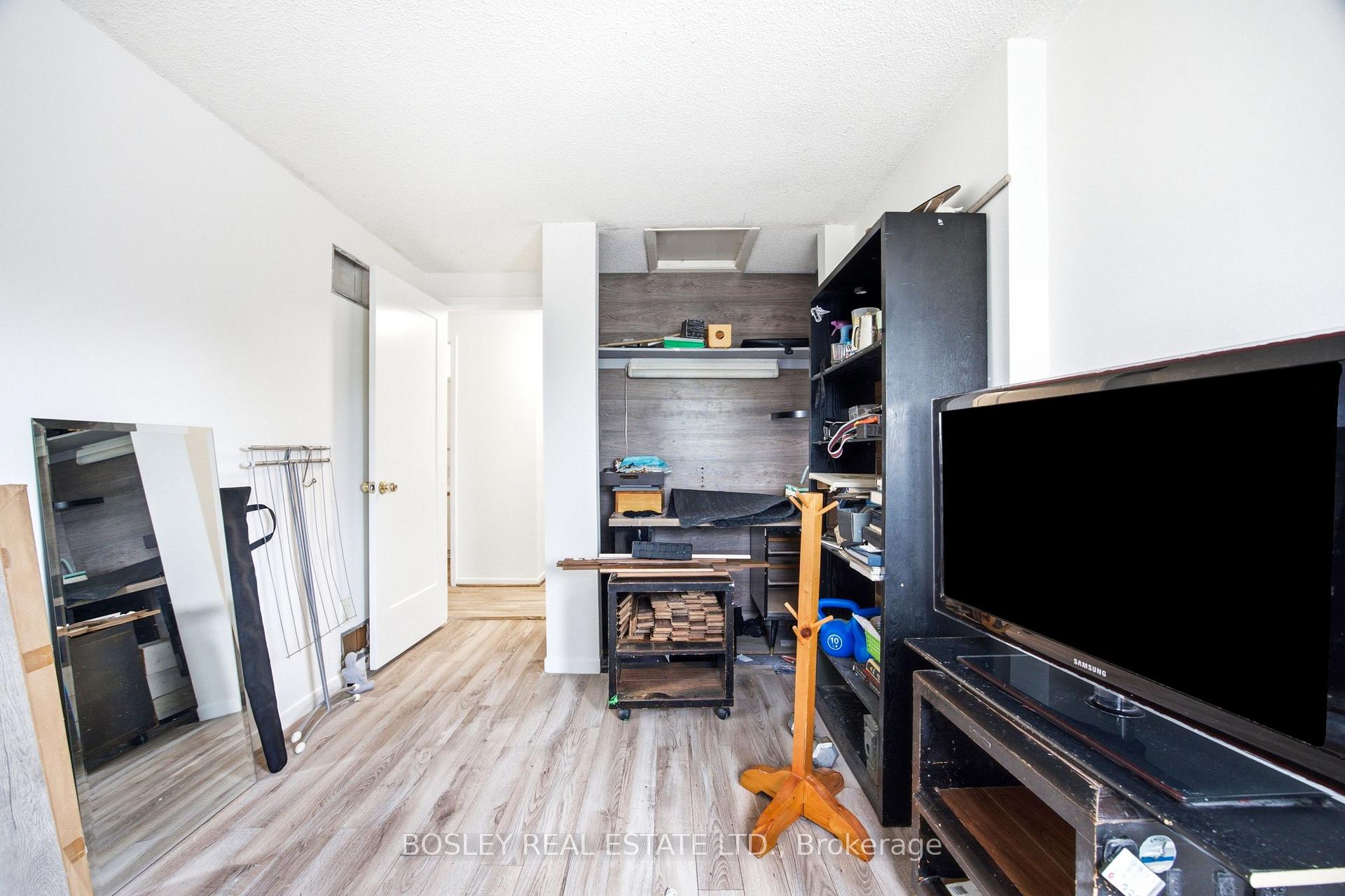 Photo 37 of Unit 18, 3079 Fifth Line W, Mississauga, Erin Mills — HOMEH