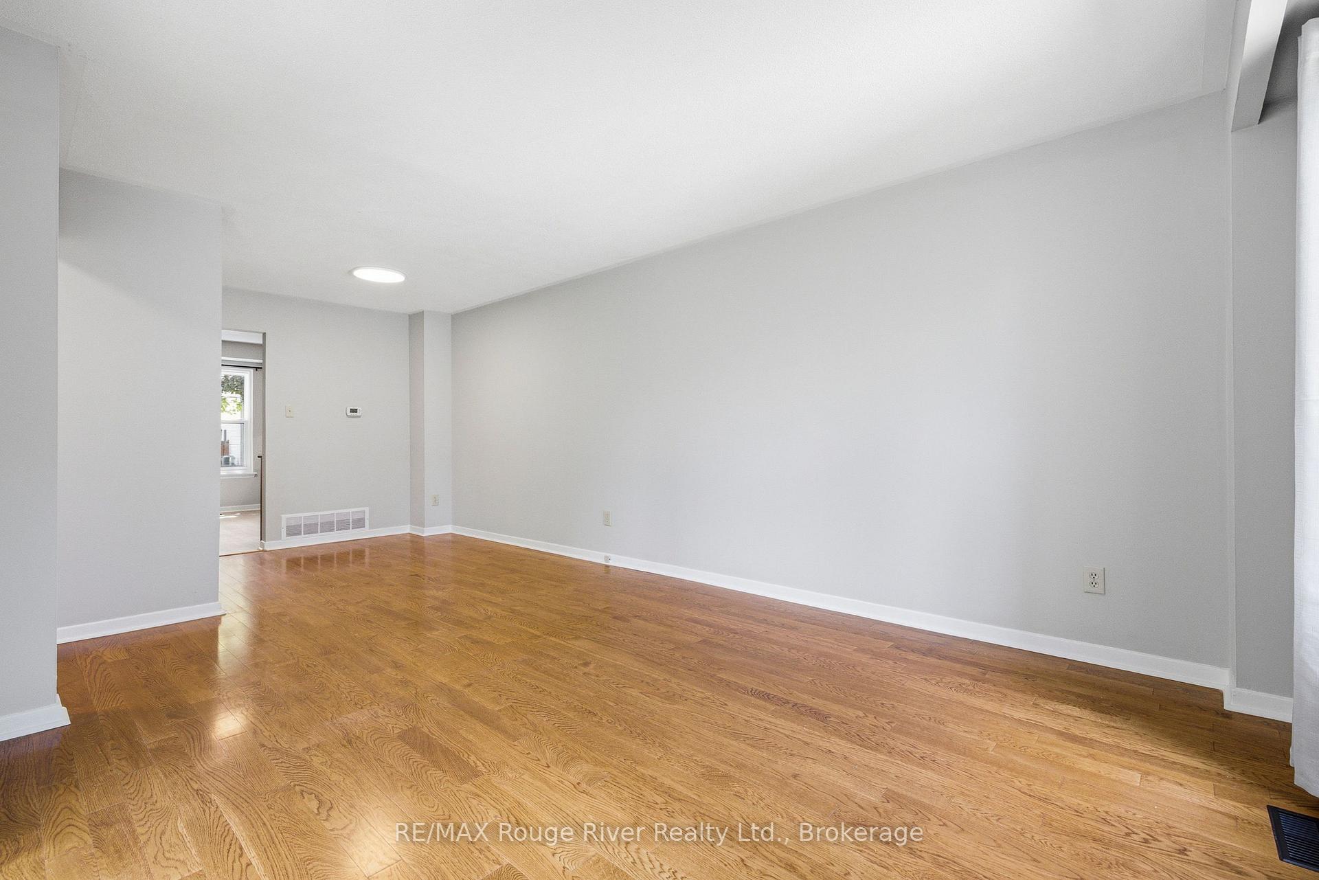 Photo 13 of 52 Rands Road, Ajax, South West — HOMEH