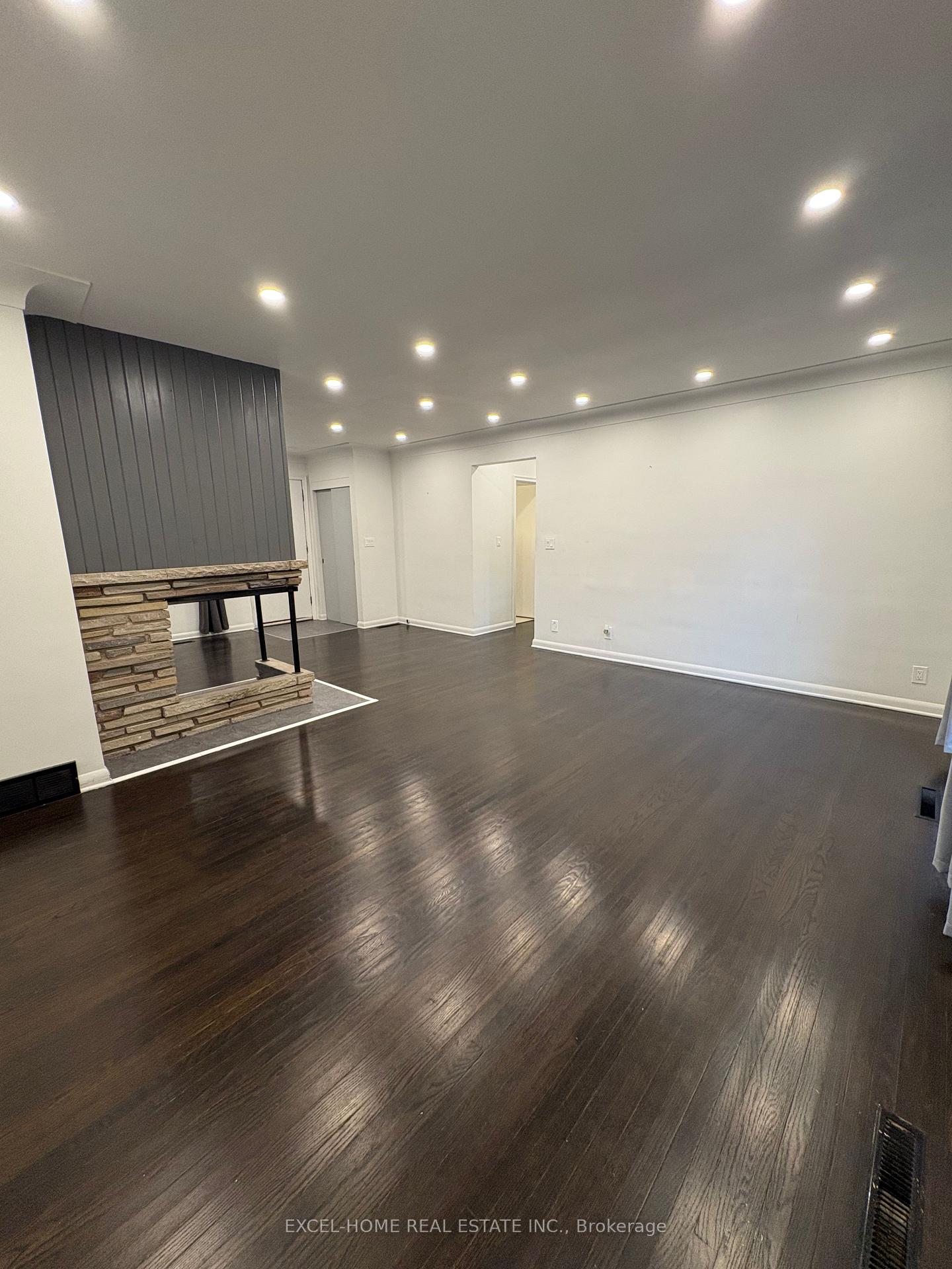 Photo 3 of 4503 Maplewood Avenue, Niagara Falls, Morrison — HOMEH