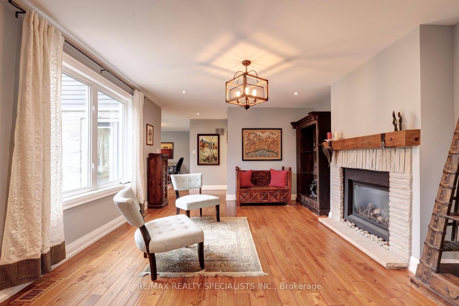 Photo 7 of 1301 Gatehouse Drive, Mississauga, Clarkson — HOMEH