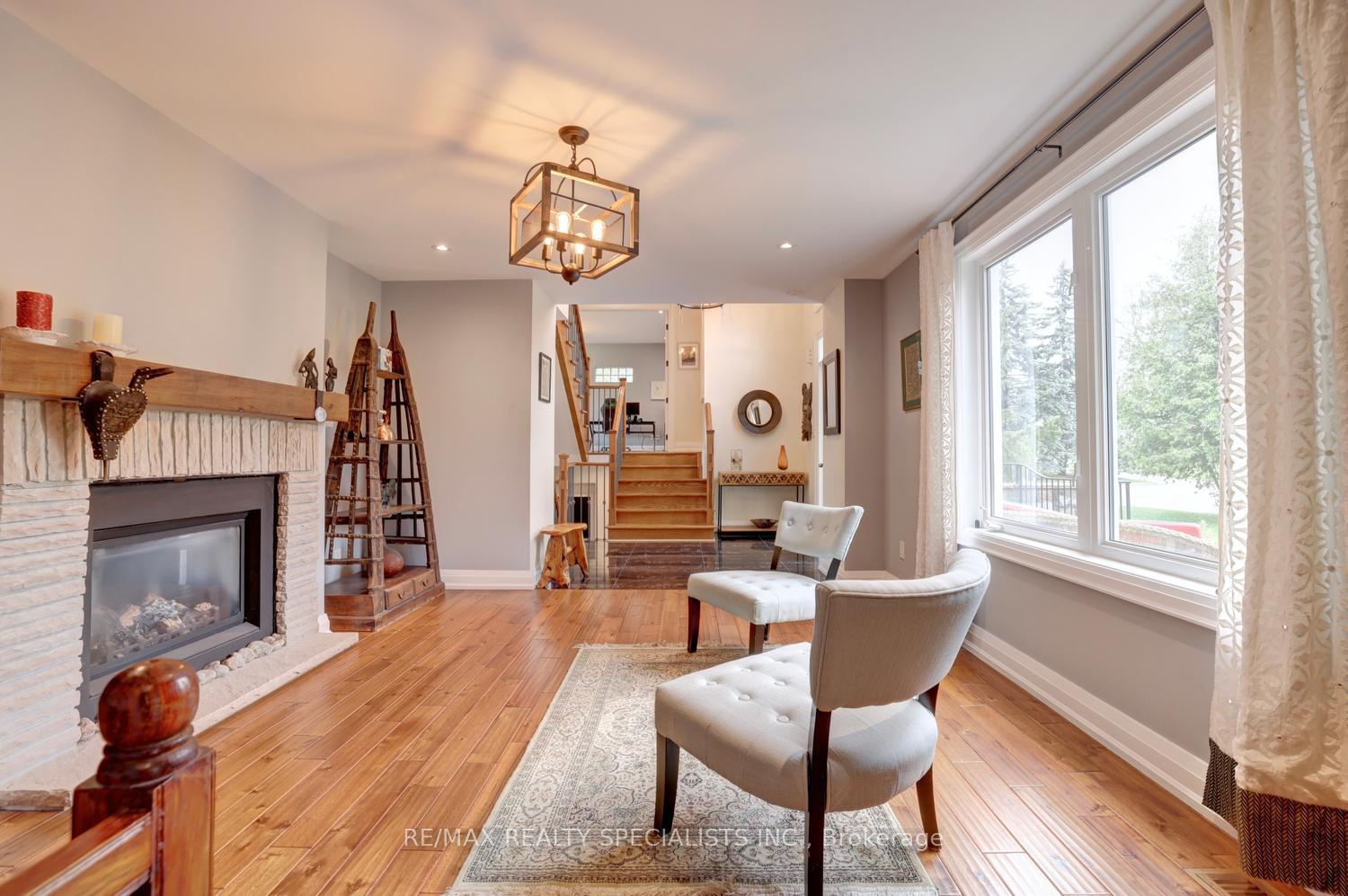 Photo 9 of 1301 Gatehouse Drive, Mississauga, Clarkson — HOMEH