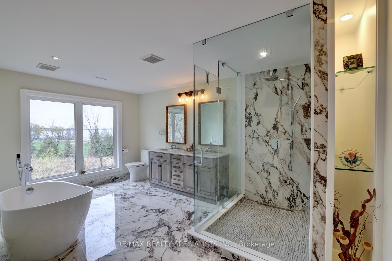 Photo 31 of 1301 Gatehouse Drive, Mississauga, Clarkson — HOMEH