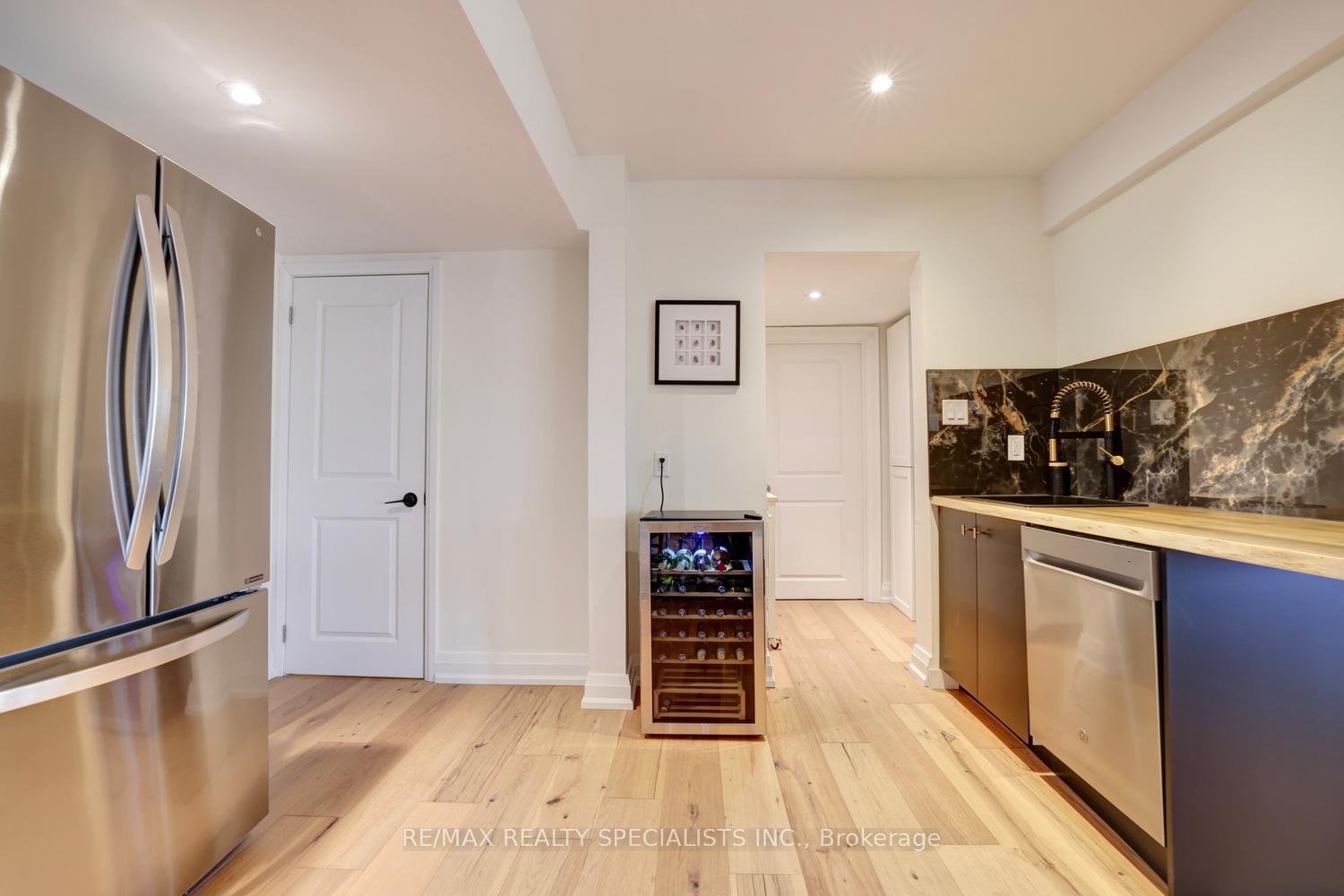 Photo 39 of 1301 Gatehouse Drive, Mississauga, Clarkson — HOMEH