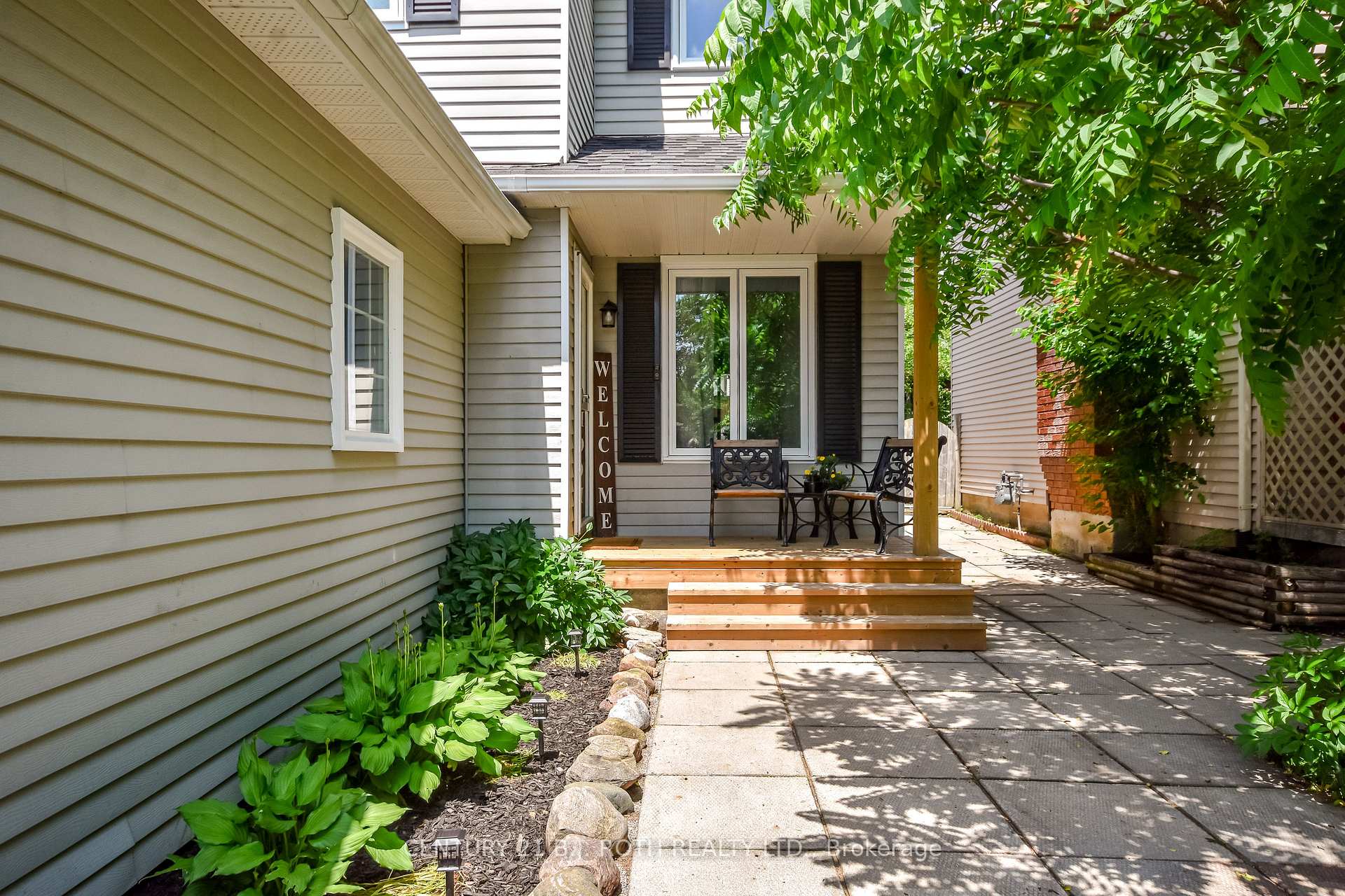 Photo 2 of 32 Patton Road, Barrie, Painswick North — HOMEH