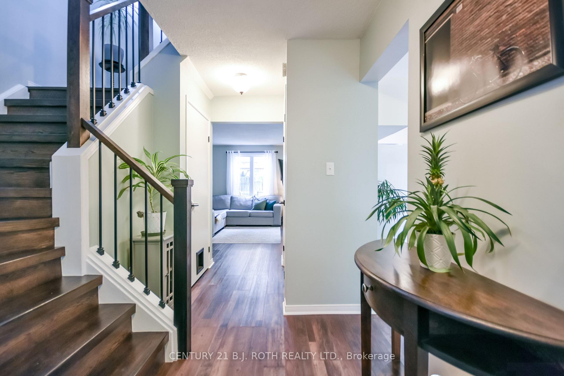 Photo 4 of 32 Patton Road, Barrie, Painswick North — HOMEH