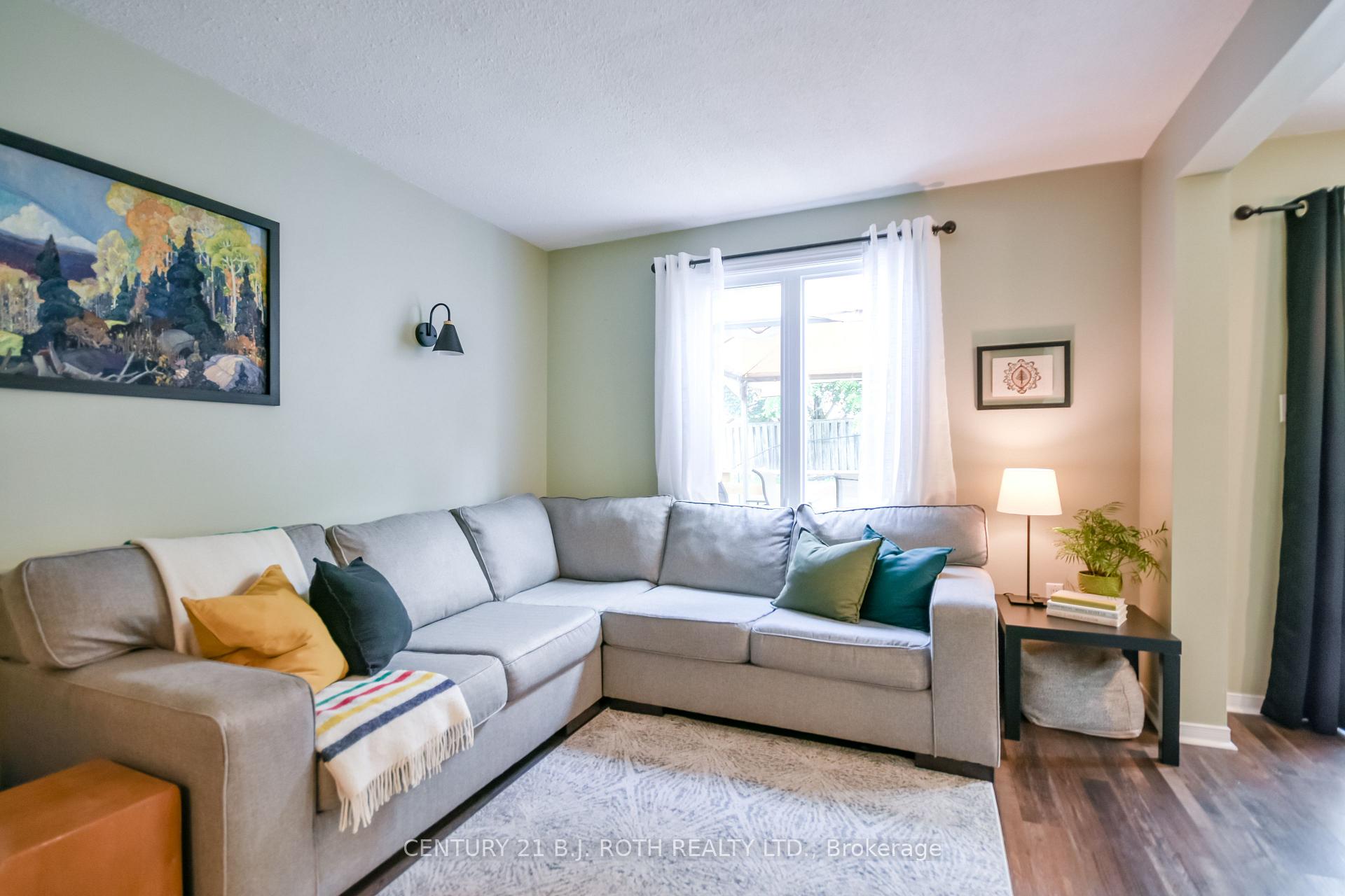 Photo 5 of 32 Patton Road, Barrie, Painswick North — HOMEH
