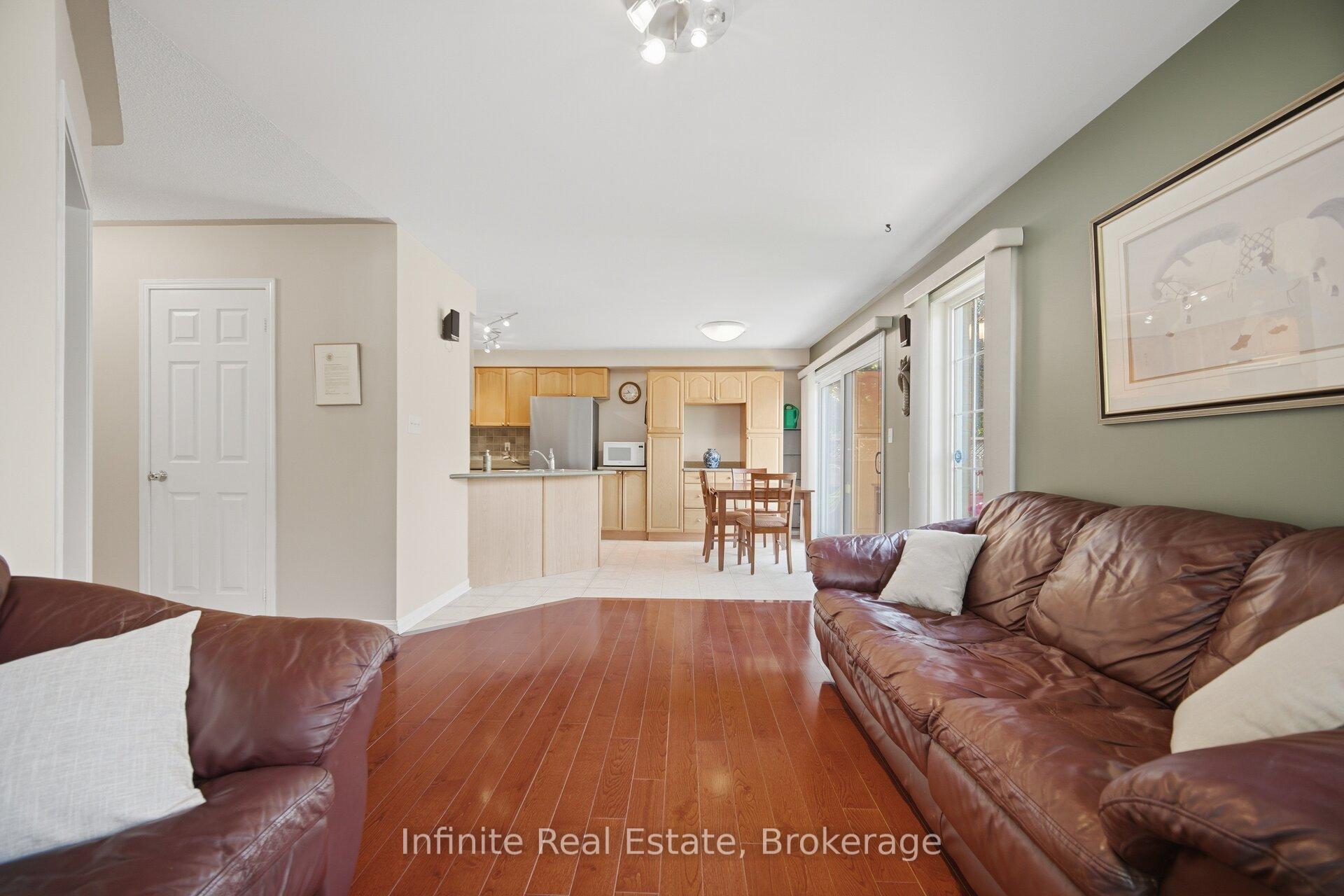 Photo 10 of 17 Mistybrook Crescent, Brampton, Fletcher's Meadow — HOMEH