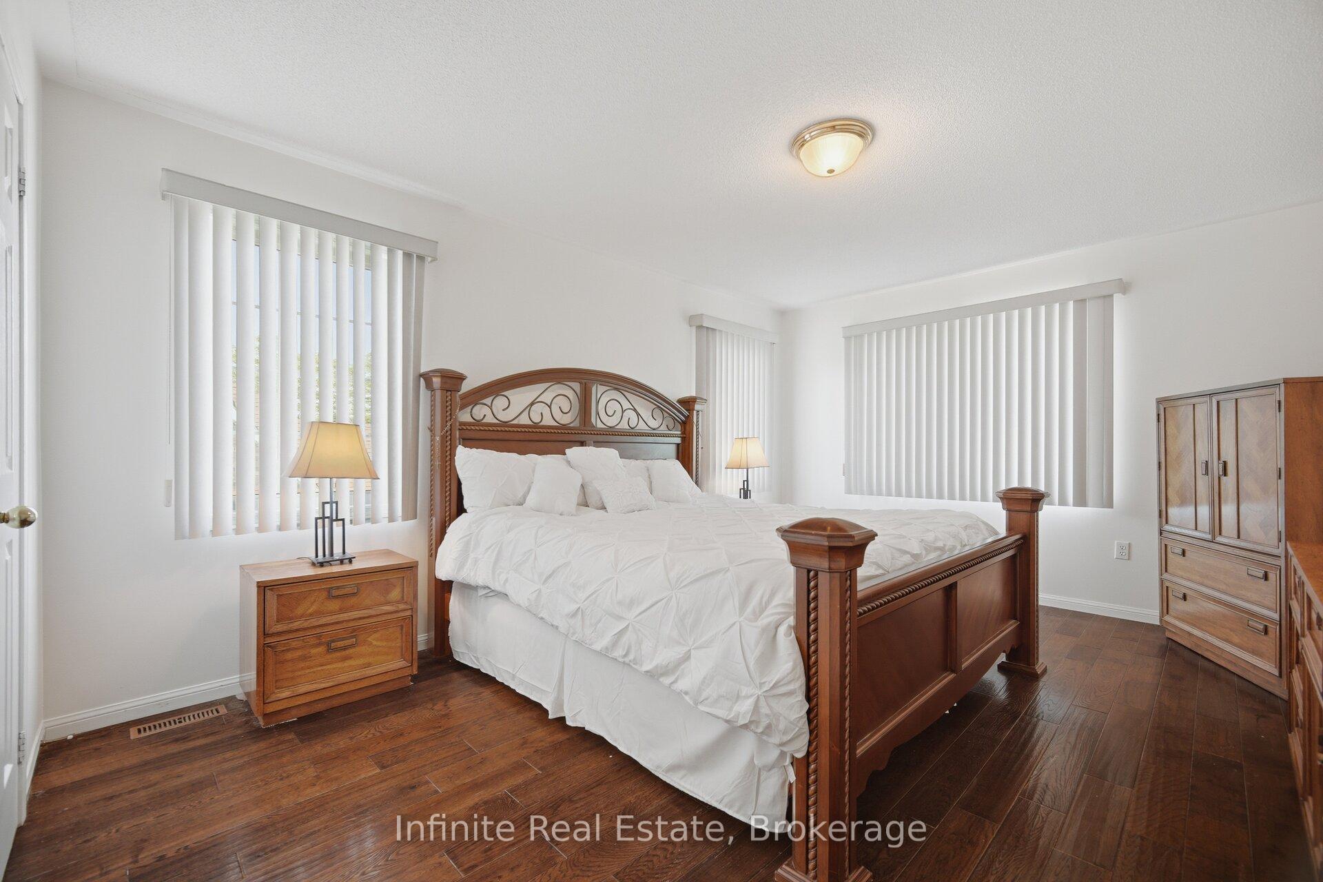 Photo 19 of 17 Mistybrook Crescent, Brampton, Fletcher's Meadow — HOMEH