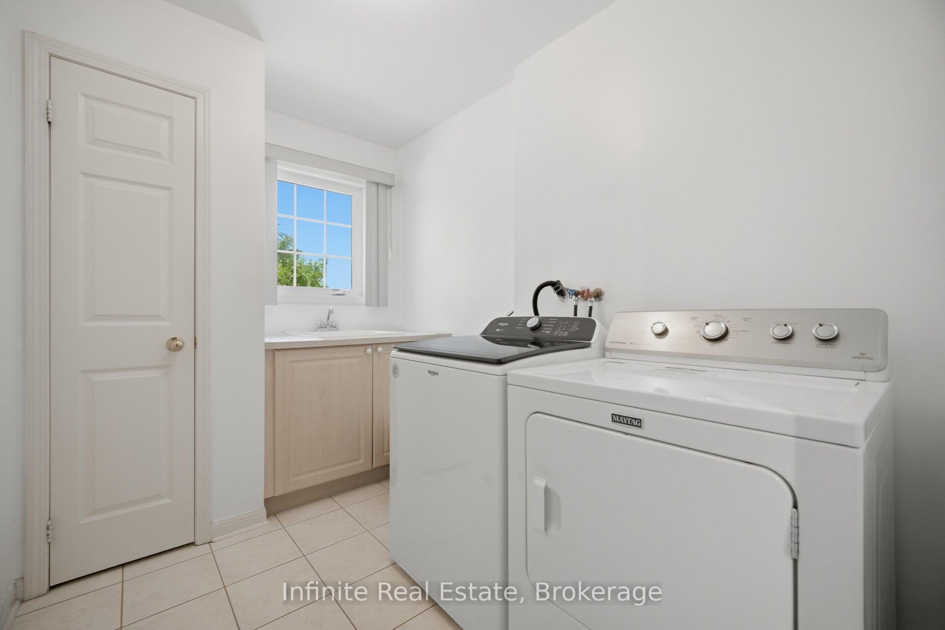 Photo 25 of 17 Mistybrook Crescent, Brampton, Fletcher's Meadow — HOMEH
