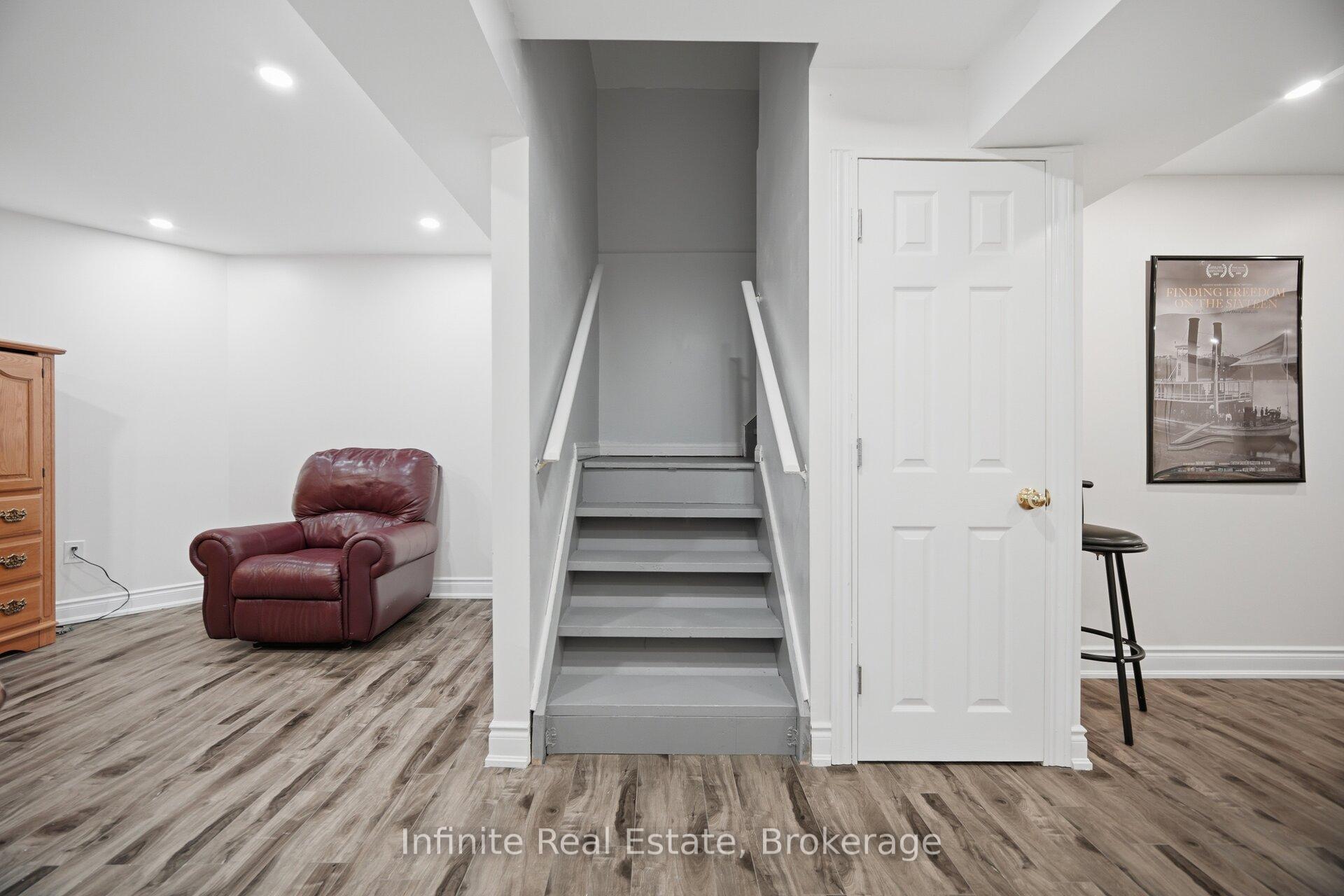 Photo 26 of 17 Mistybrook Crescent, Brampton, Fletcher's Meadow — HOMEH