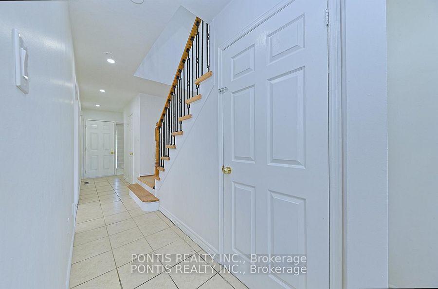 Photo 6 of 198 Moffatt Avenue, Brampton, Fletcher's West — HOMEH