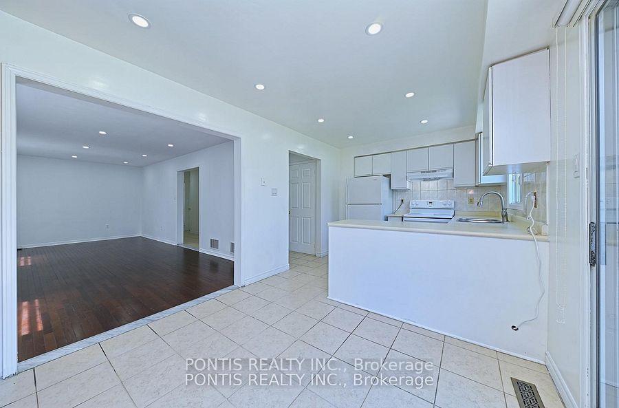 Photo 10 of 198 Moffatt Avenue, Brampton, Fletcher's West — HOMEH
