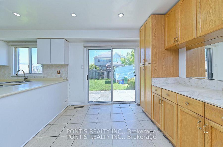 Photo 12 of 198 Moffatt Avenue, Brampton, Fletcher's West — HOMEH
