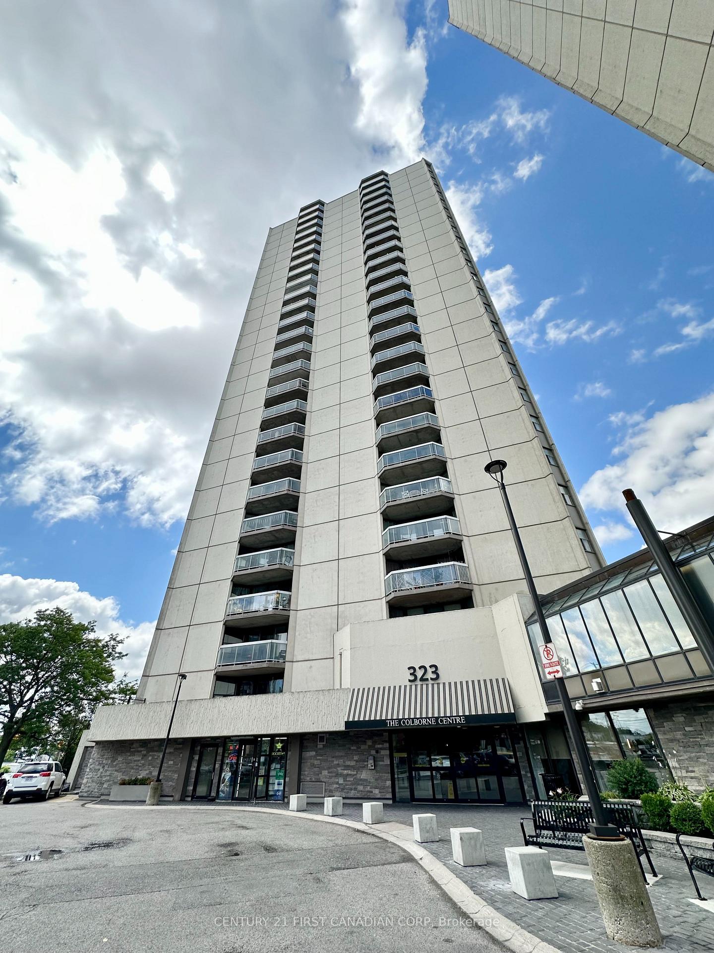 Front of Unit 1802, 363 Colborne Street