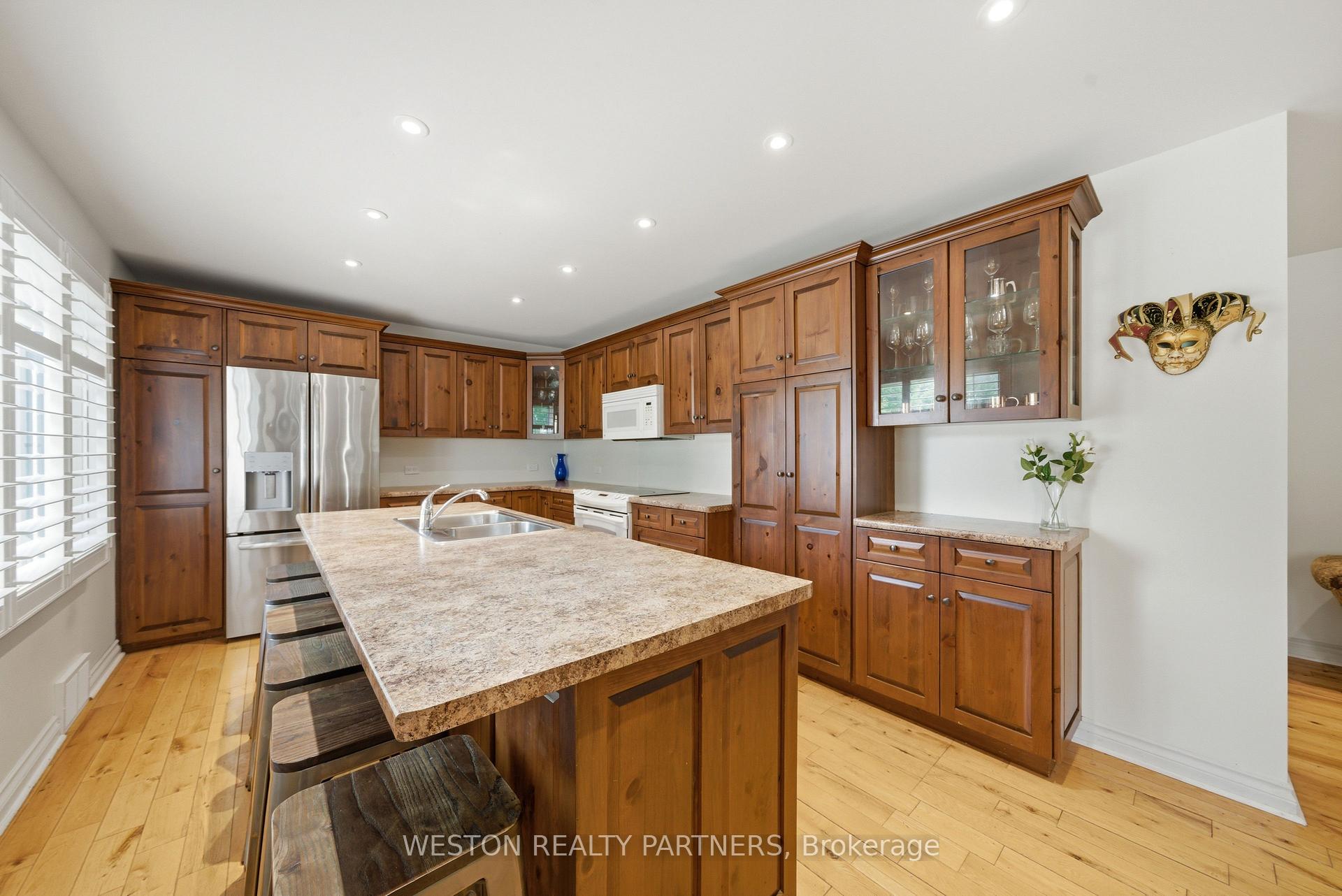 Photo 6 of 18 Ghent Street, St. Catharines, Vine/Linwell — HOMEH