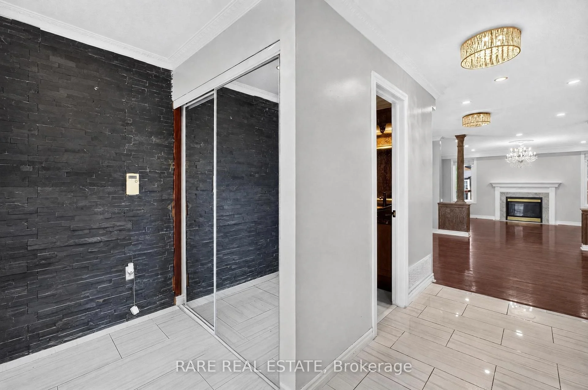 Photo 15 of 7 Michelle Drive, Barrie, Painswick South — HOMEH
