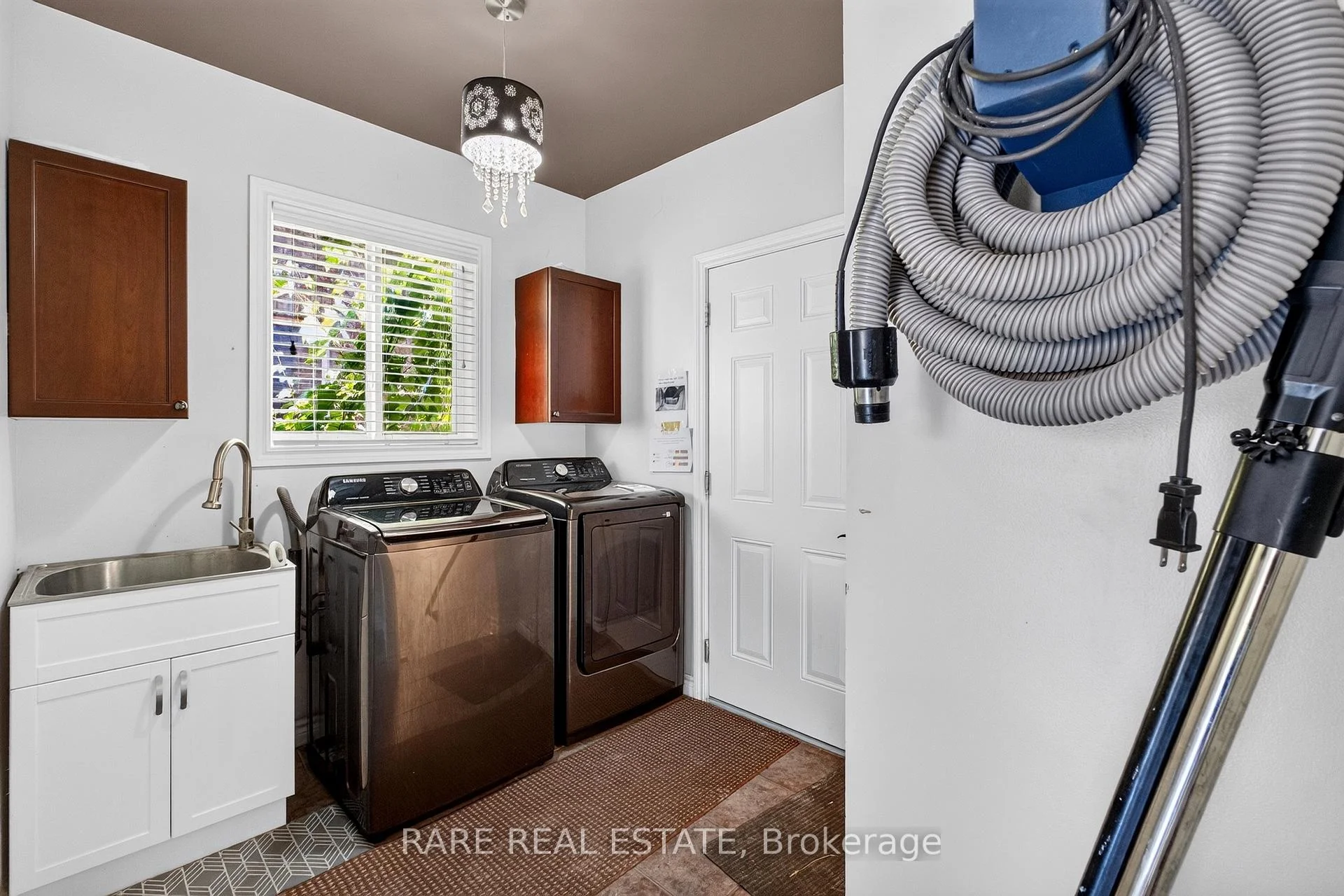 Photo 40 of 7 Michelle Drive, Barrie, Painswick South — HOMEH