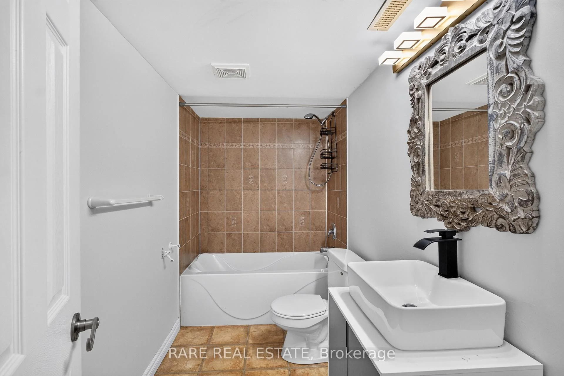 Photo 47 of 7 Michelle Drive, Barrie, Painswick South — HOMEH