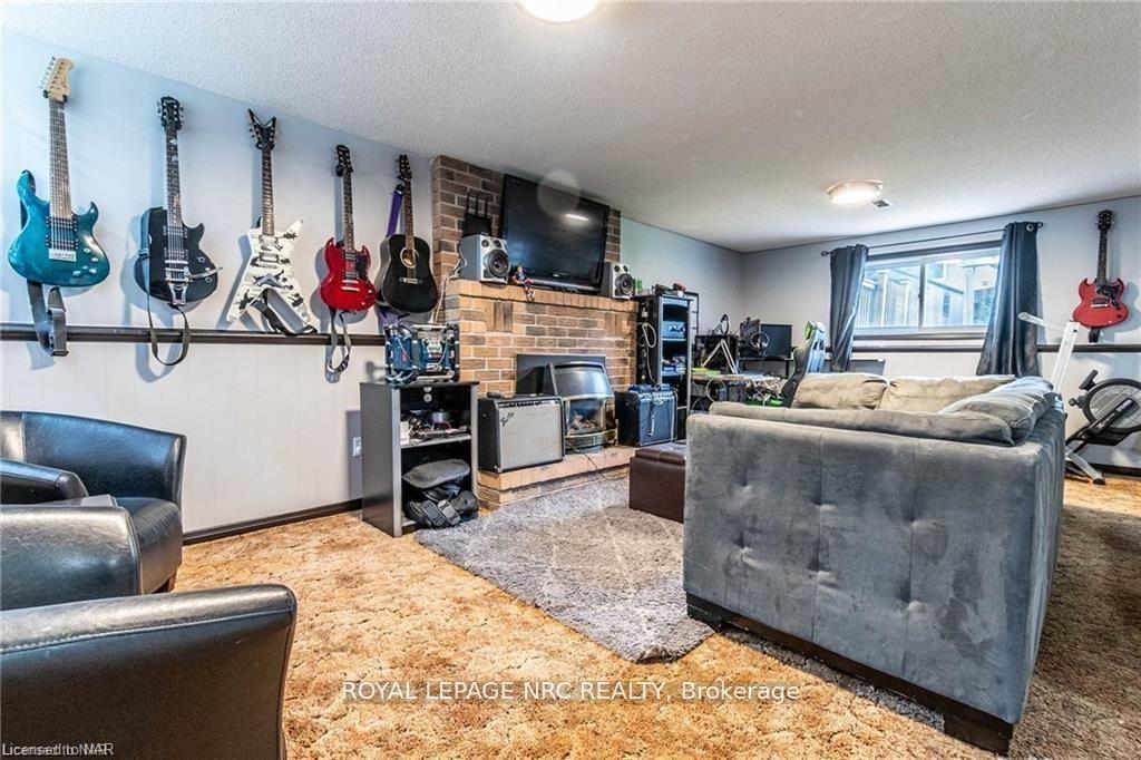Photo 11 of 6285 Delta Drive, Niagara Falls, West Wood — HOMEH