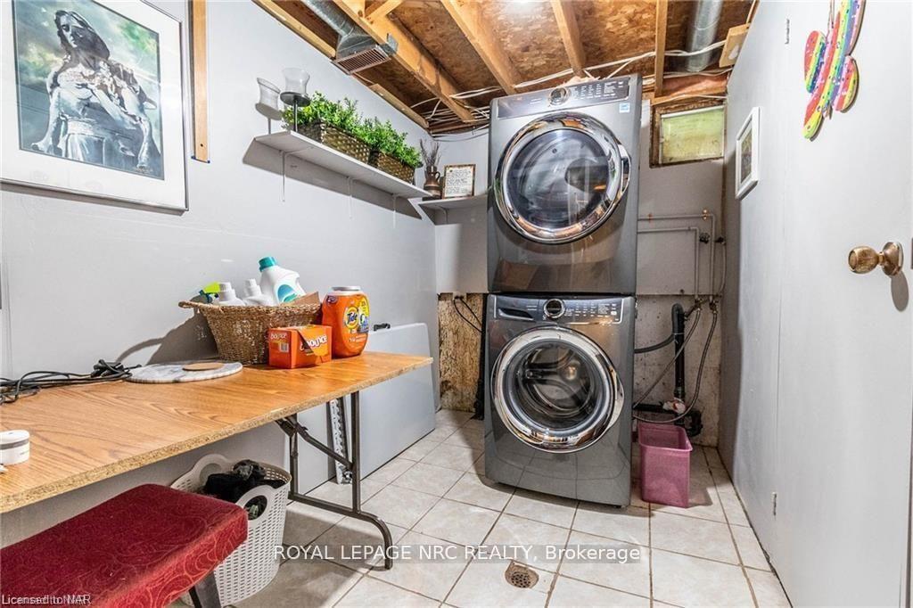 Photo 13 of 6285 Delta Drive, Niagara Falls, West Wood — HOMEH