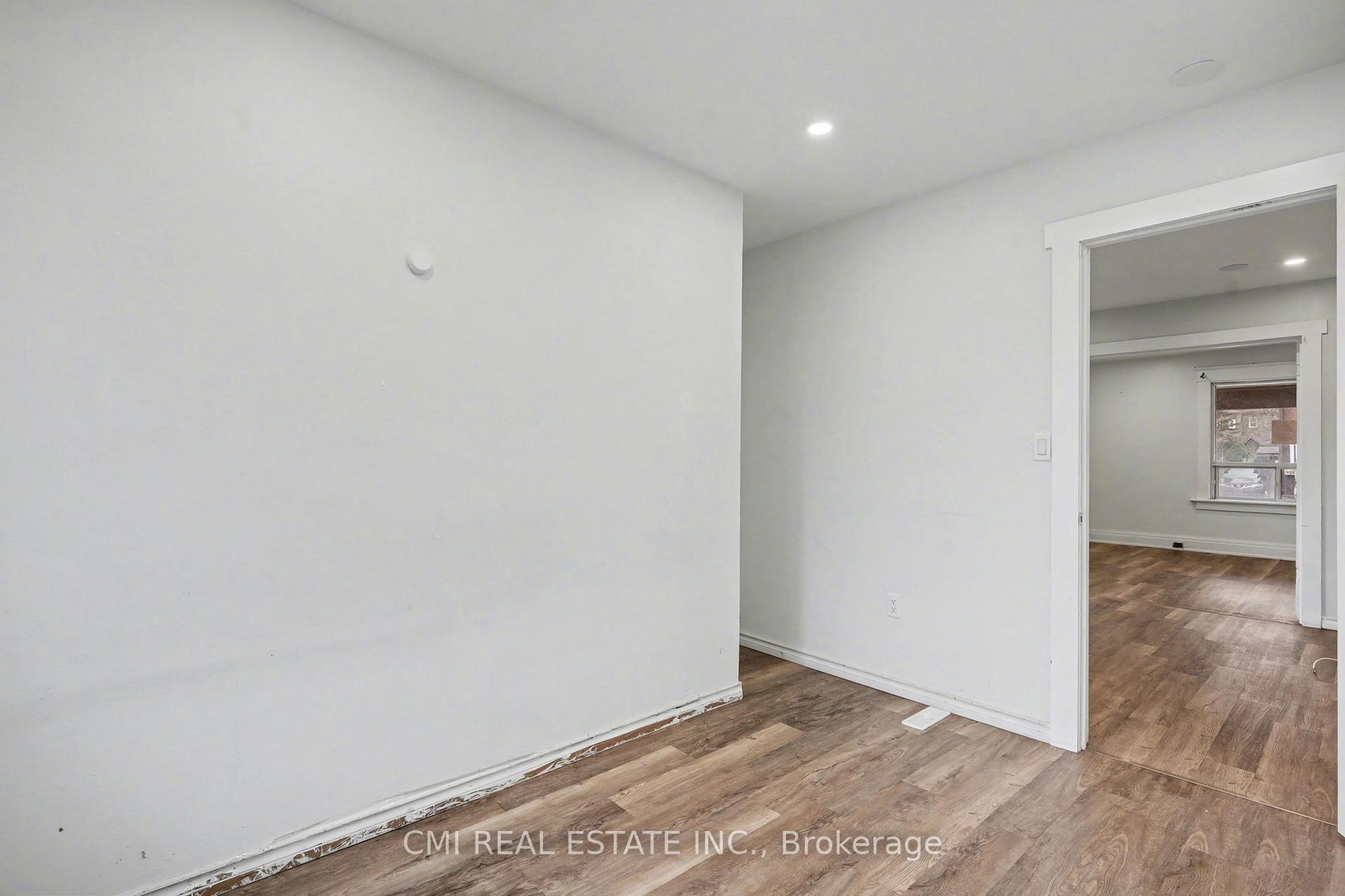 Photo 7 of 4824 Fourth Avenue, Niagara Falls, Cherrywood — HOMEH