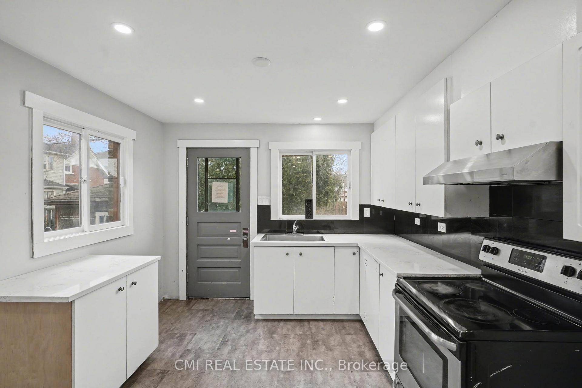 Photo 10 of 4824 Fourth Avenue, Niagara Falls, Cherrywood — HOMEH