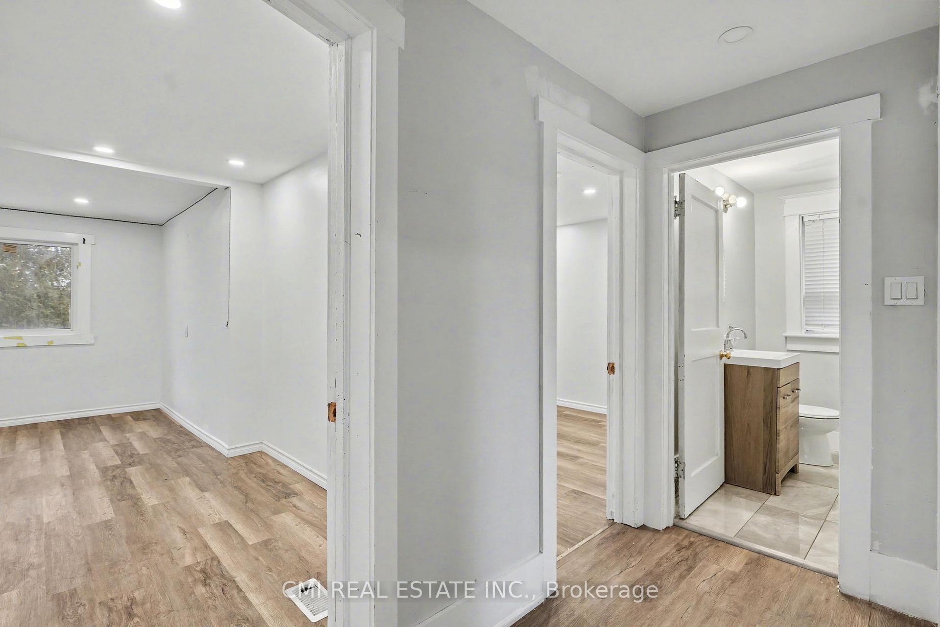 Photo 12 of 4824 Fourth Avenue, Niagara Falls, Cherrywood — HOMEH